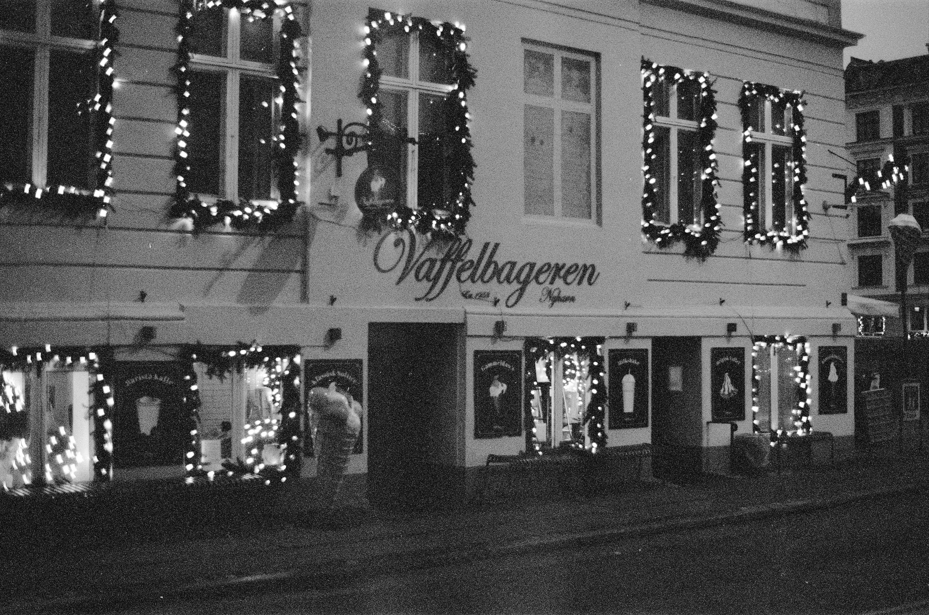 In Pictures: New Danish lifestyle shop opens inside Eastbourne shopping centre — Photo by Alexis B on Pexels