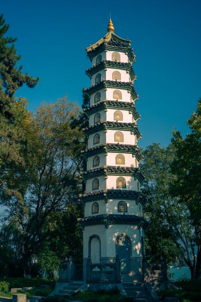 古鸡鸣寺