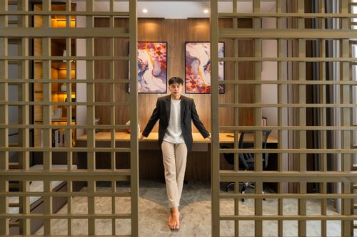 Free Stylish home office in East Jakarta with a modern design and artistic elements. Stock Photo