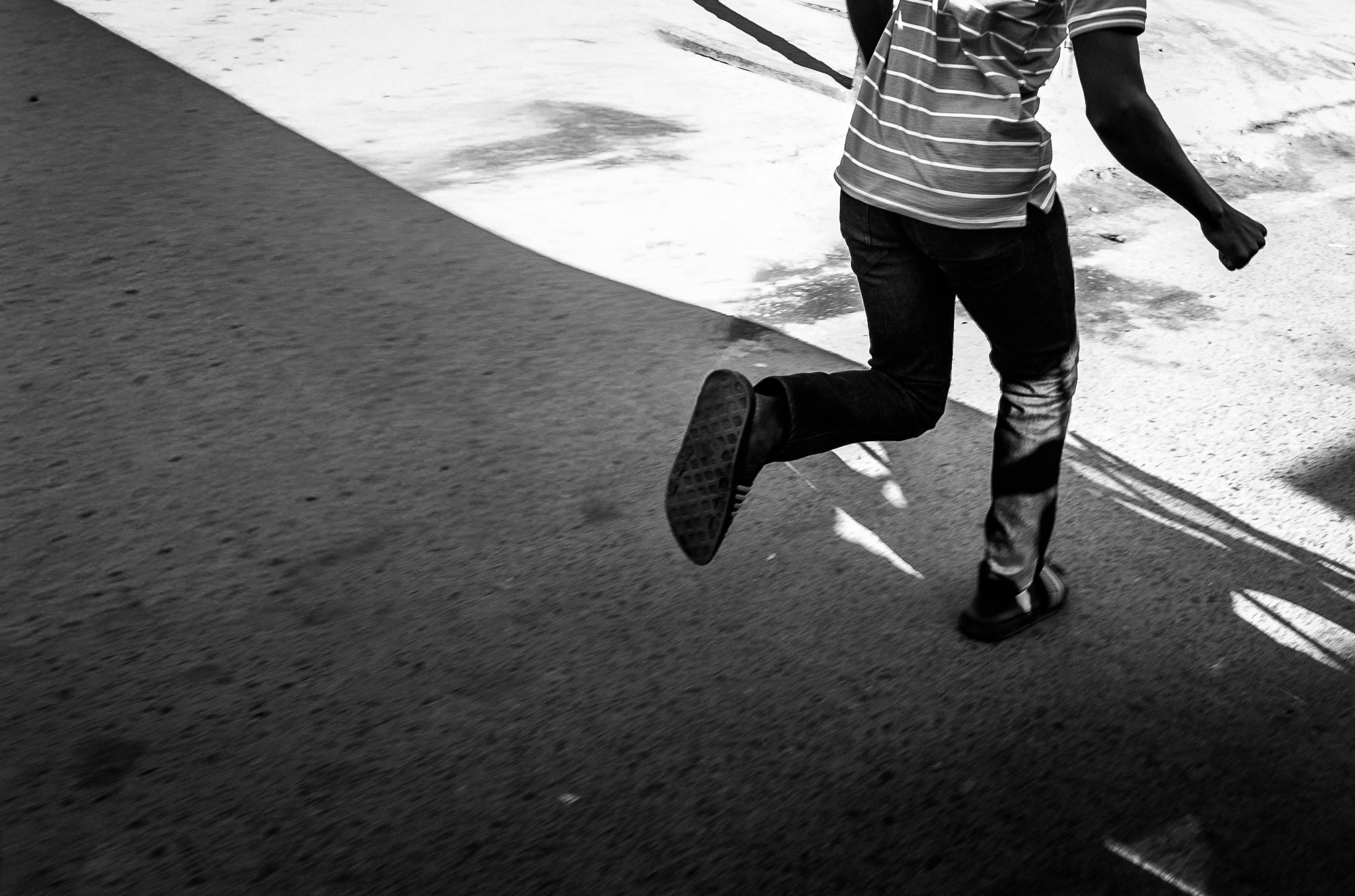 Как удалить запах из обуви: 5 простых методов