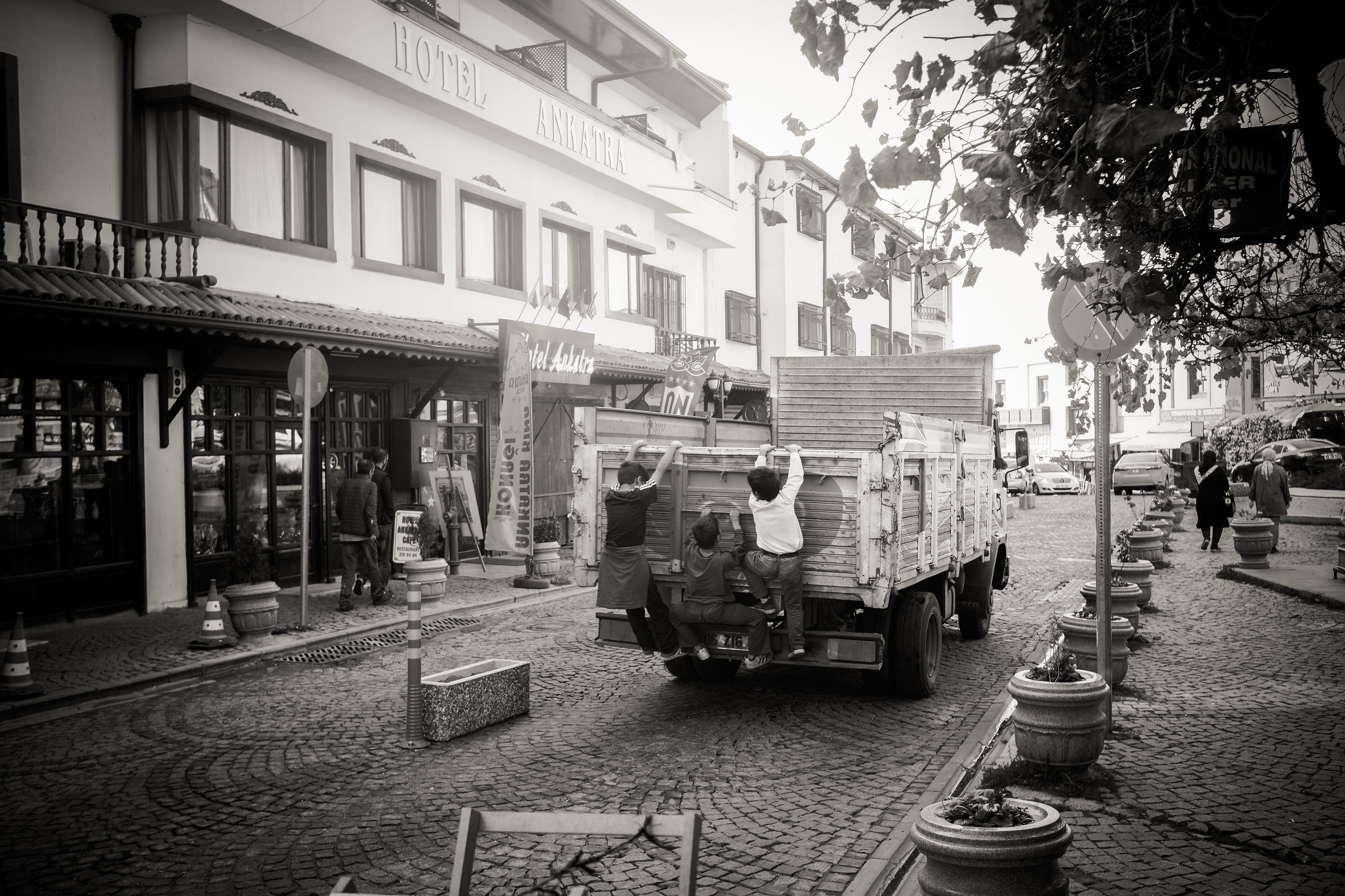 Henfield — belongings being loaded for transport to storage