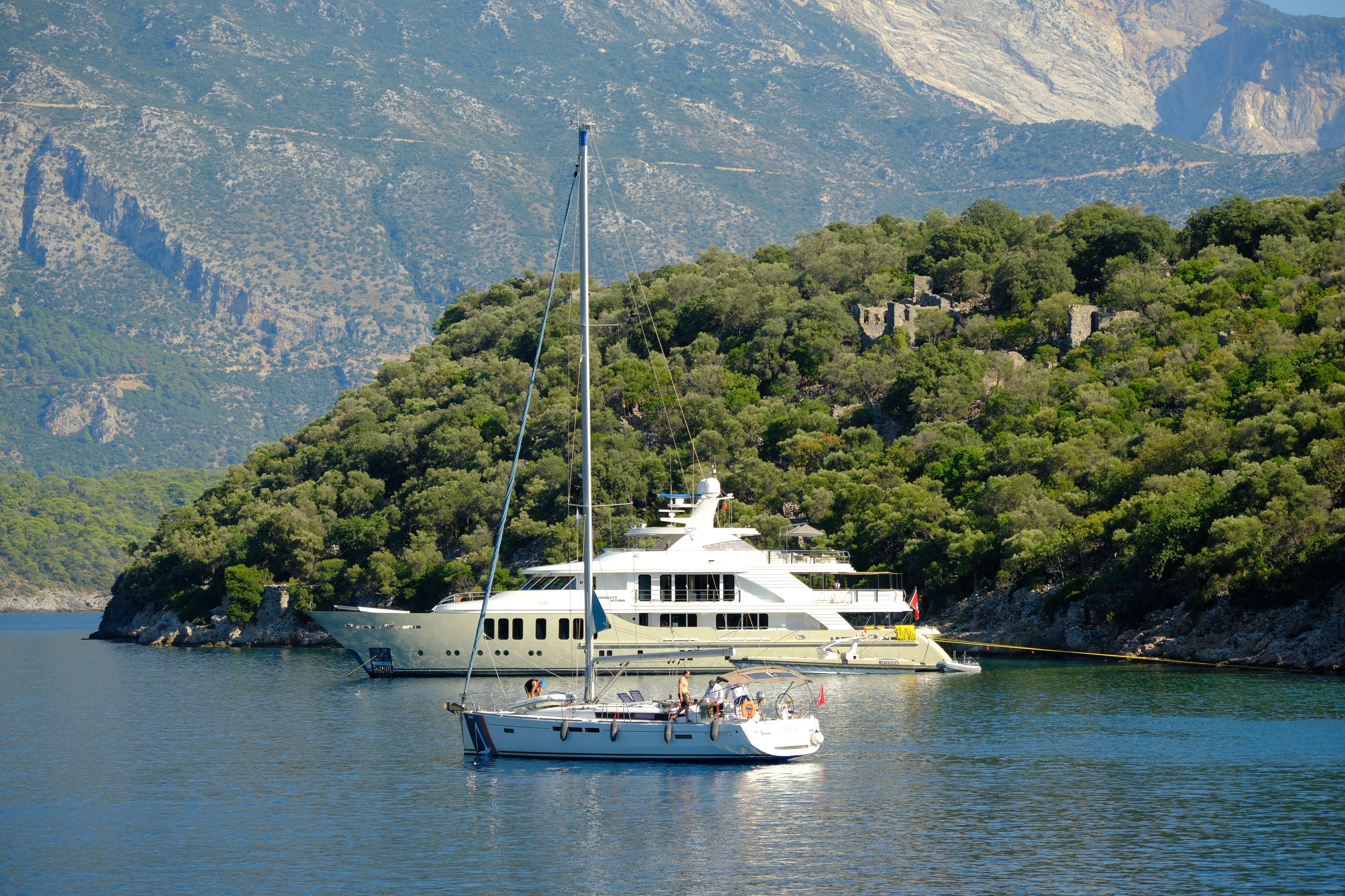 Luxury Yachts in Scenic Mediterranean Bay