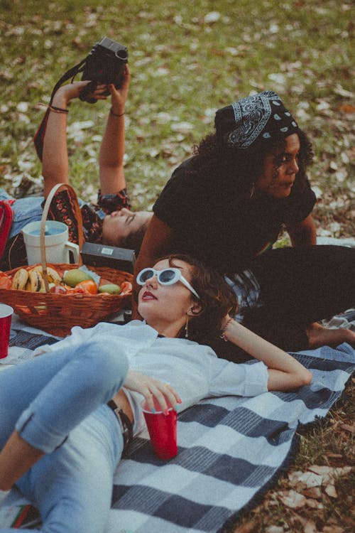 三個女人去野餐