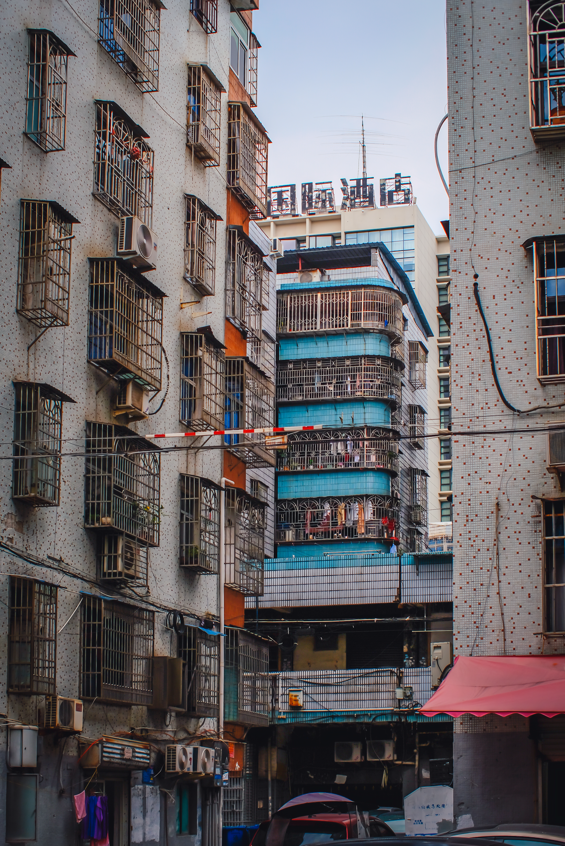 Urban Residential Alleyway with High-Rises · Free Stock Photo