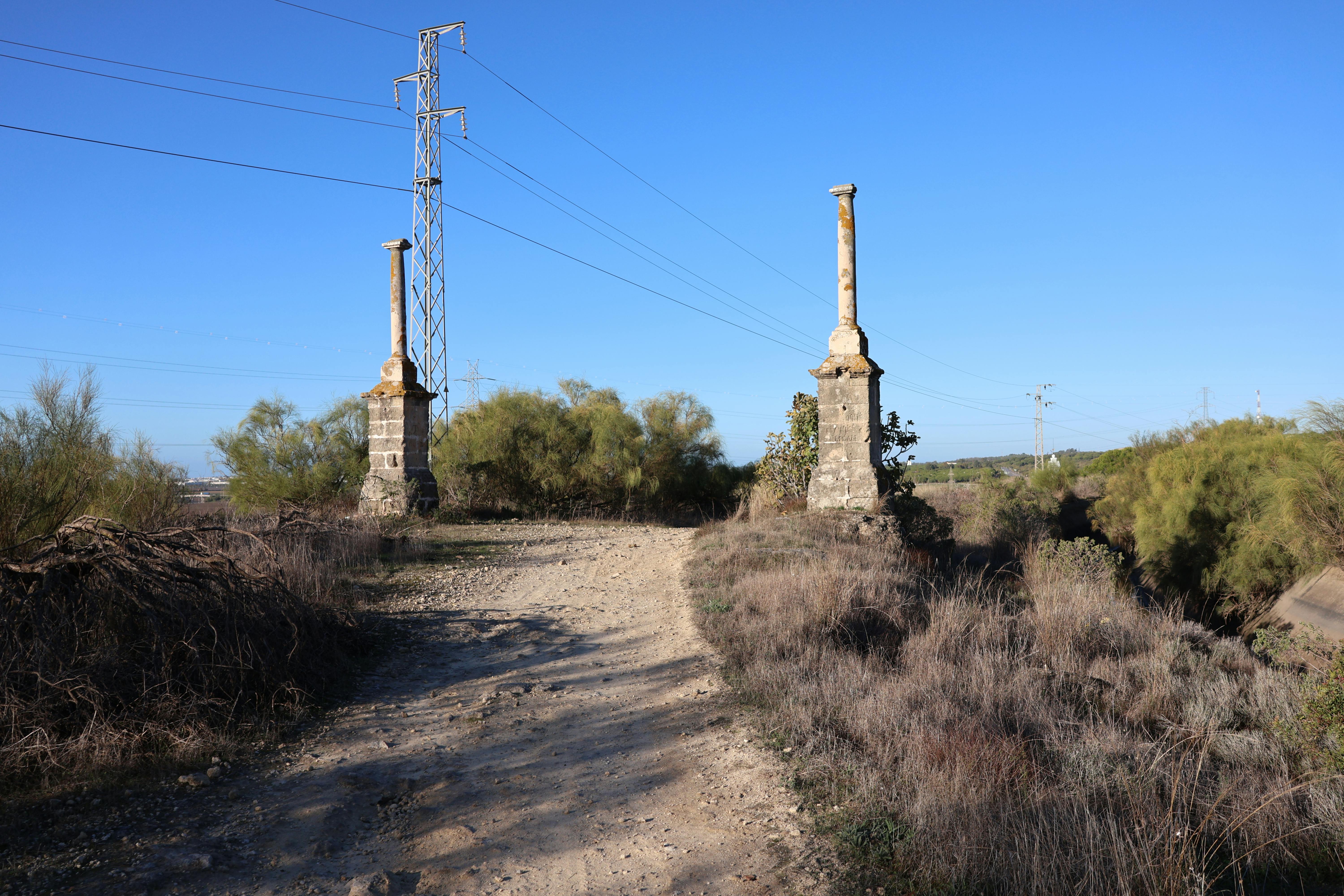 El colapso del puente más alto de Asia Occidental en Irán deja un escenario de ruinas inmediatas