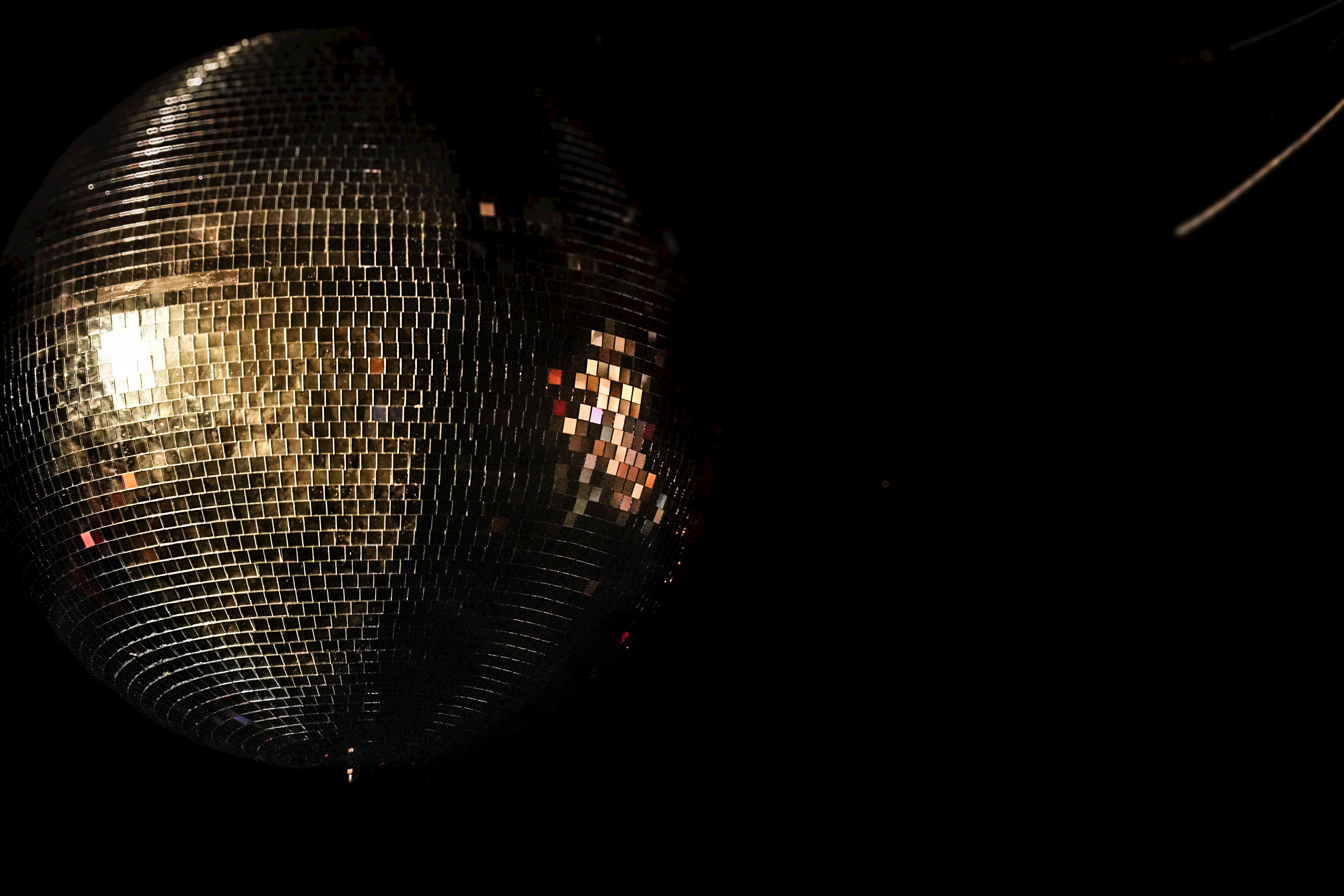 Guia Completo dos Equipamentos para Produção Disco no Rádio Online