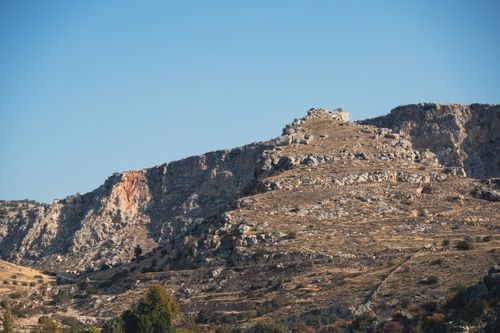 Free Breathtaking view of rocky terrain under clear blue sky in Halfeti, Türkiye. Stock Photo