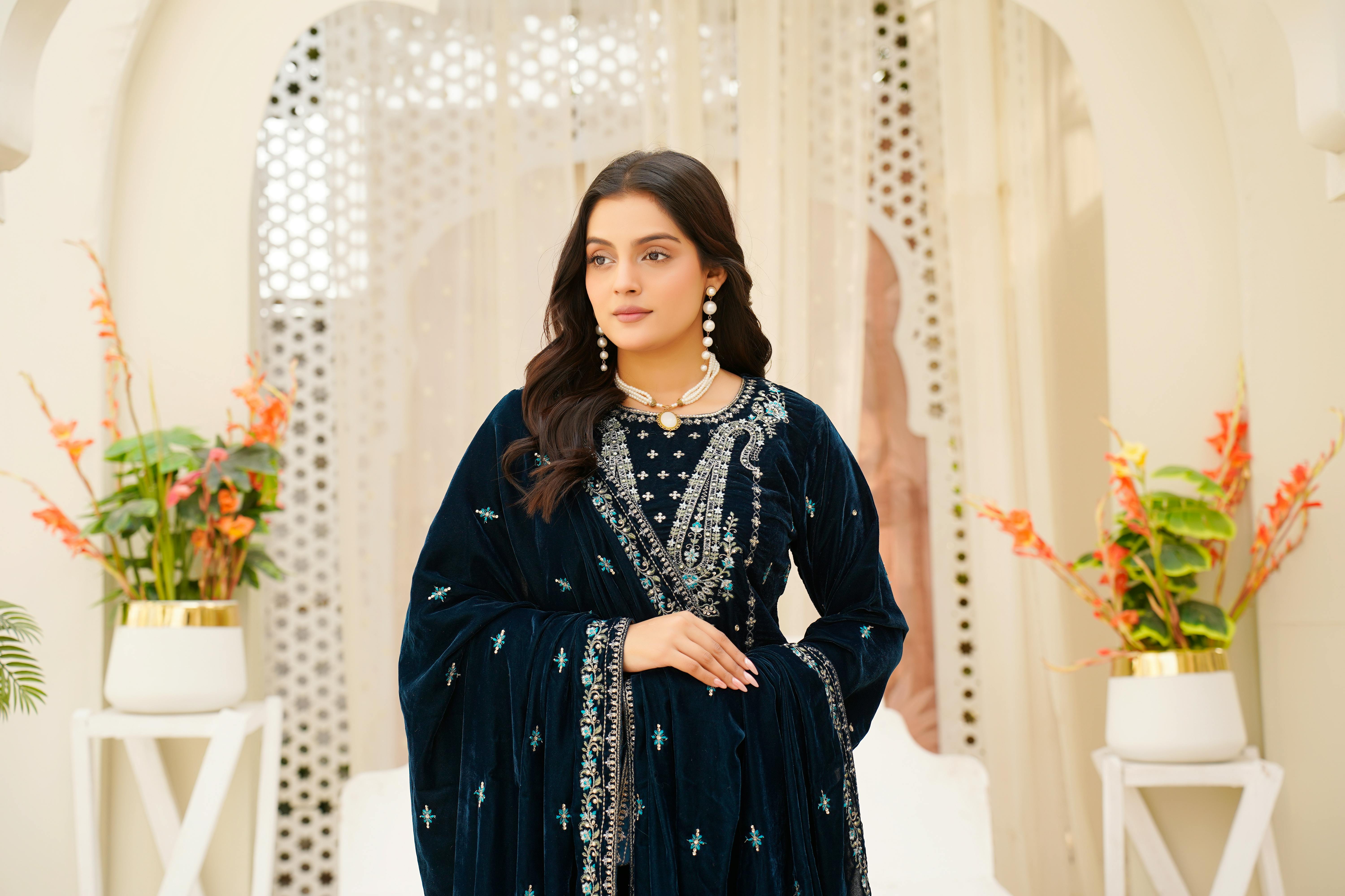 The Ocean&#039;s Double-Edged Sword: Is Your Pearl Jewelry Saving the Reefs, or Destroying Them?