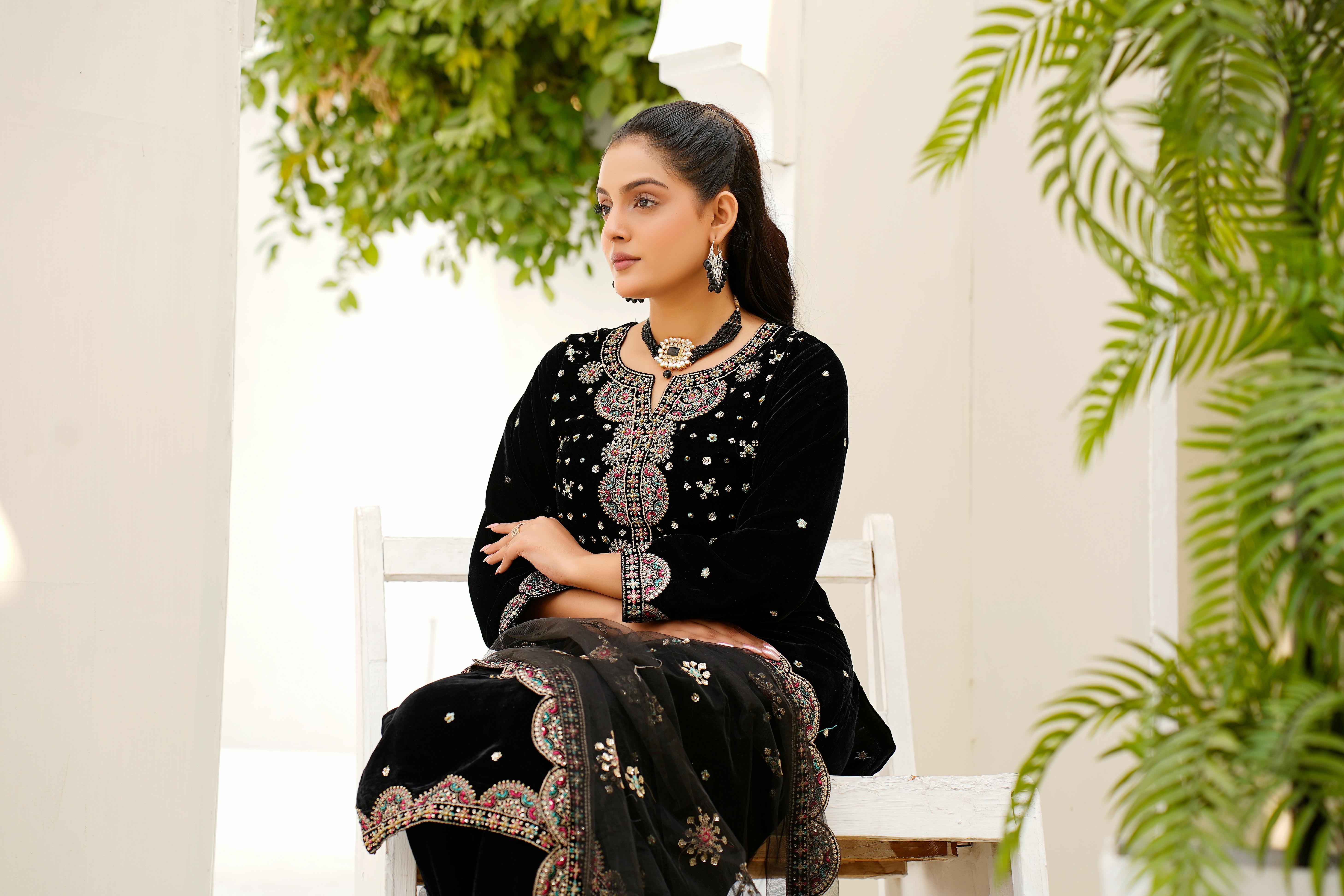 Beyond the Upside Down: The Real-World History Forged into Eddie Munson&#039;s Necklace