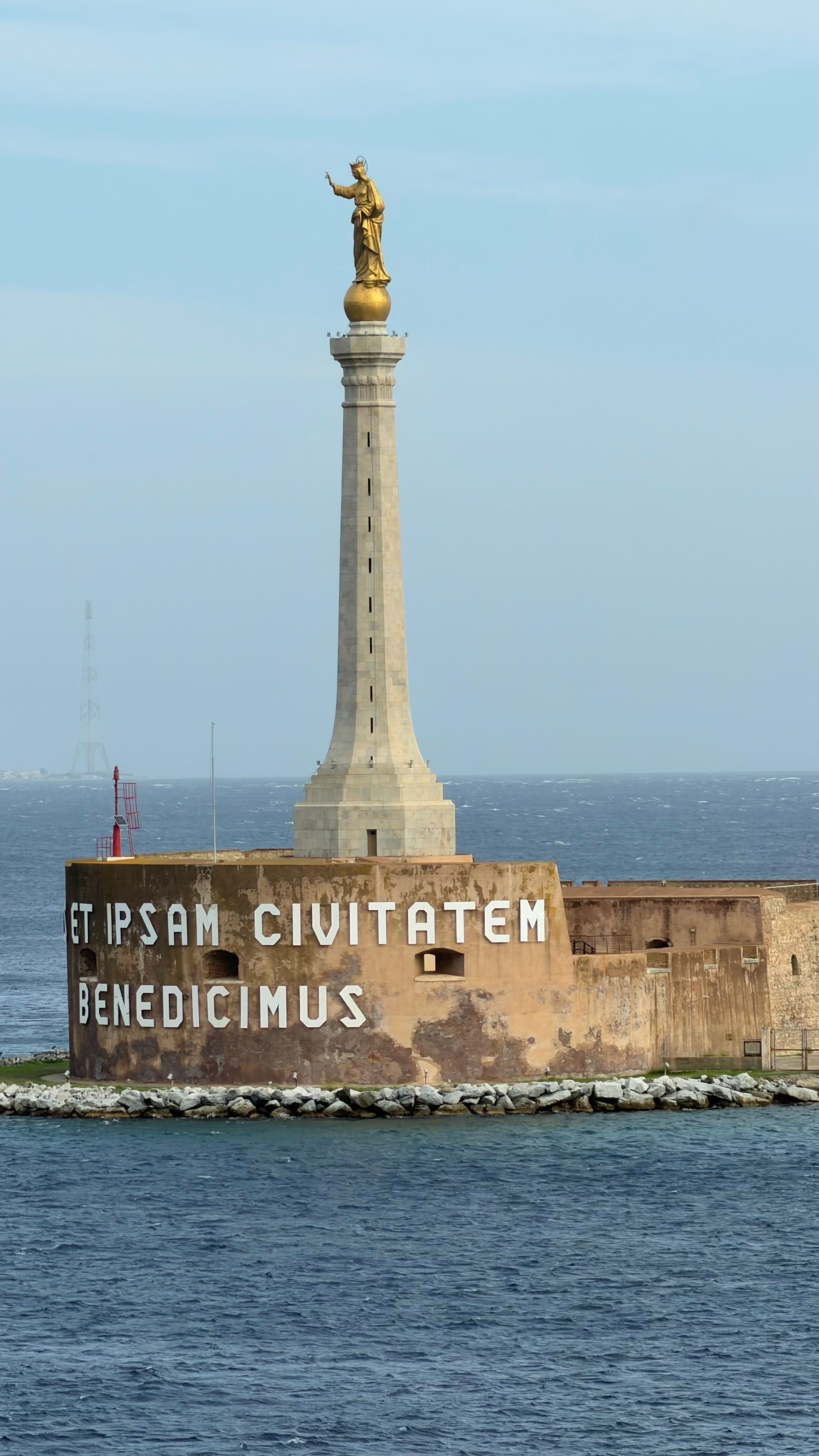 Un mois après Ceuta, les manifestations se poursuivent et le doute demeure : la Russie ou le Maroc ?