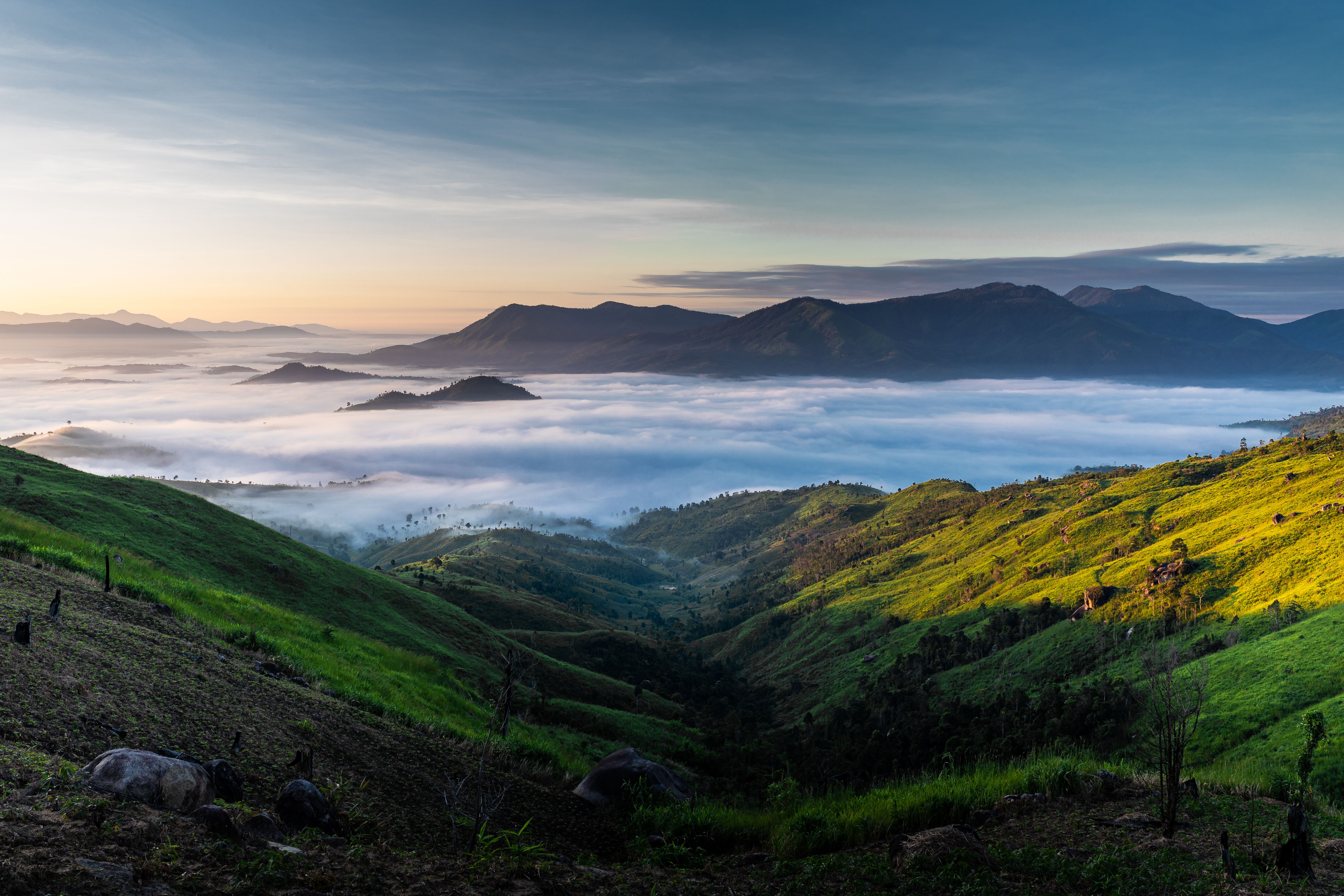 4 Best Places (and Ways) To Travel on a $2K Budget — Photo by Thái Trường Giang on Pexels