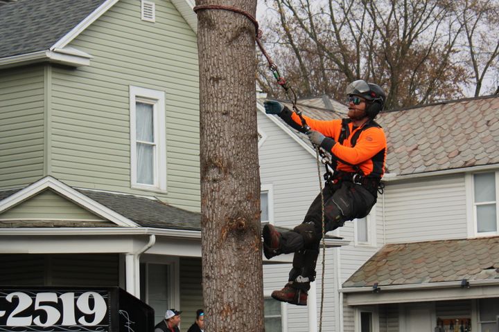 Rigging down off the truck