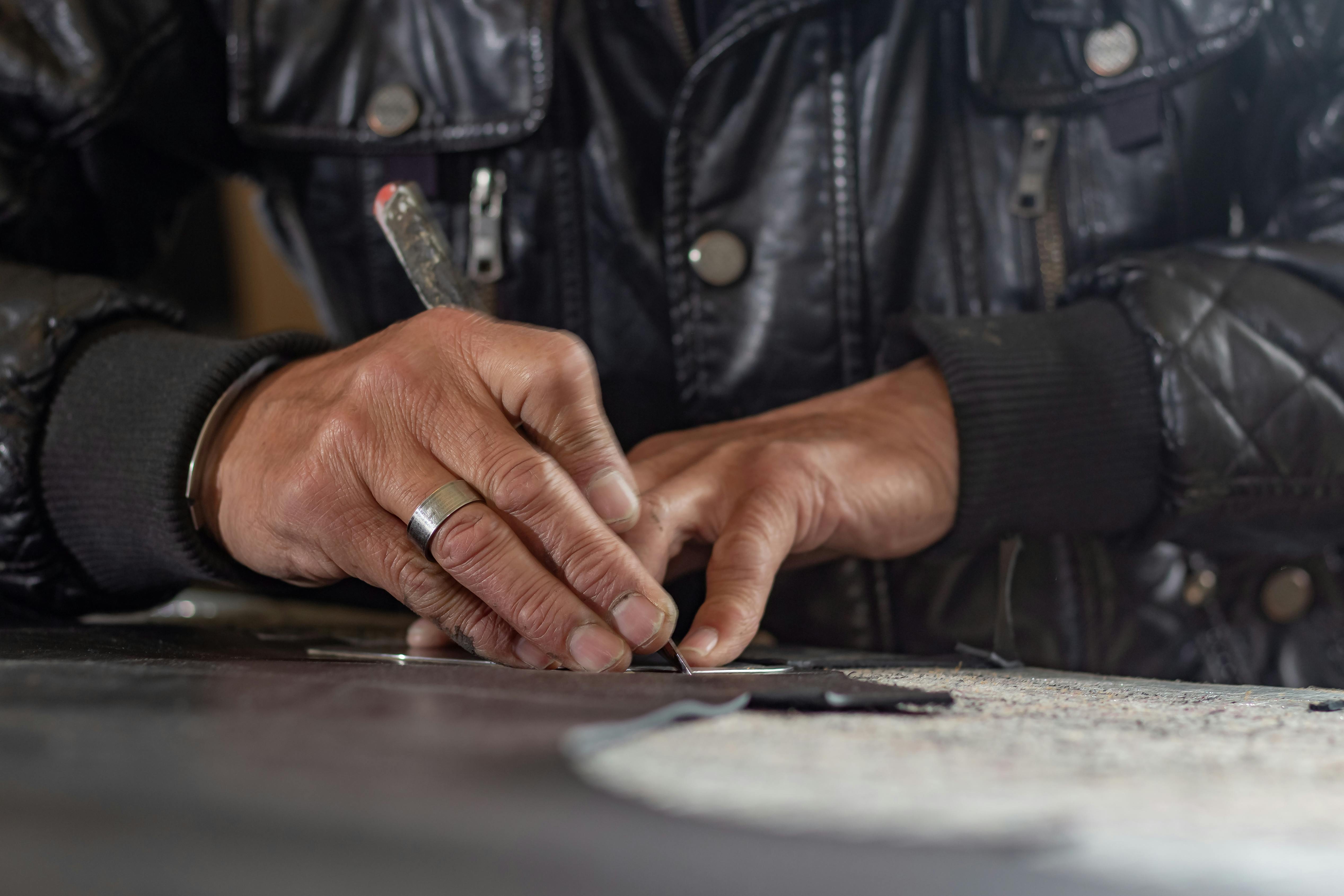 The J.Lo Effect: How One Woman&#039;s Engagement Rings Predict Global Diamond Trends