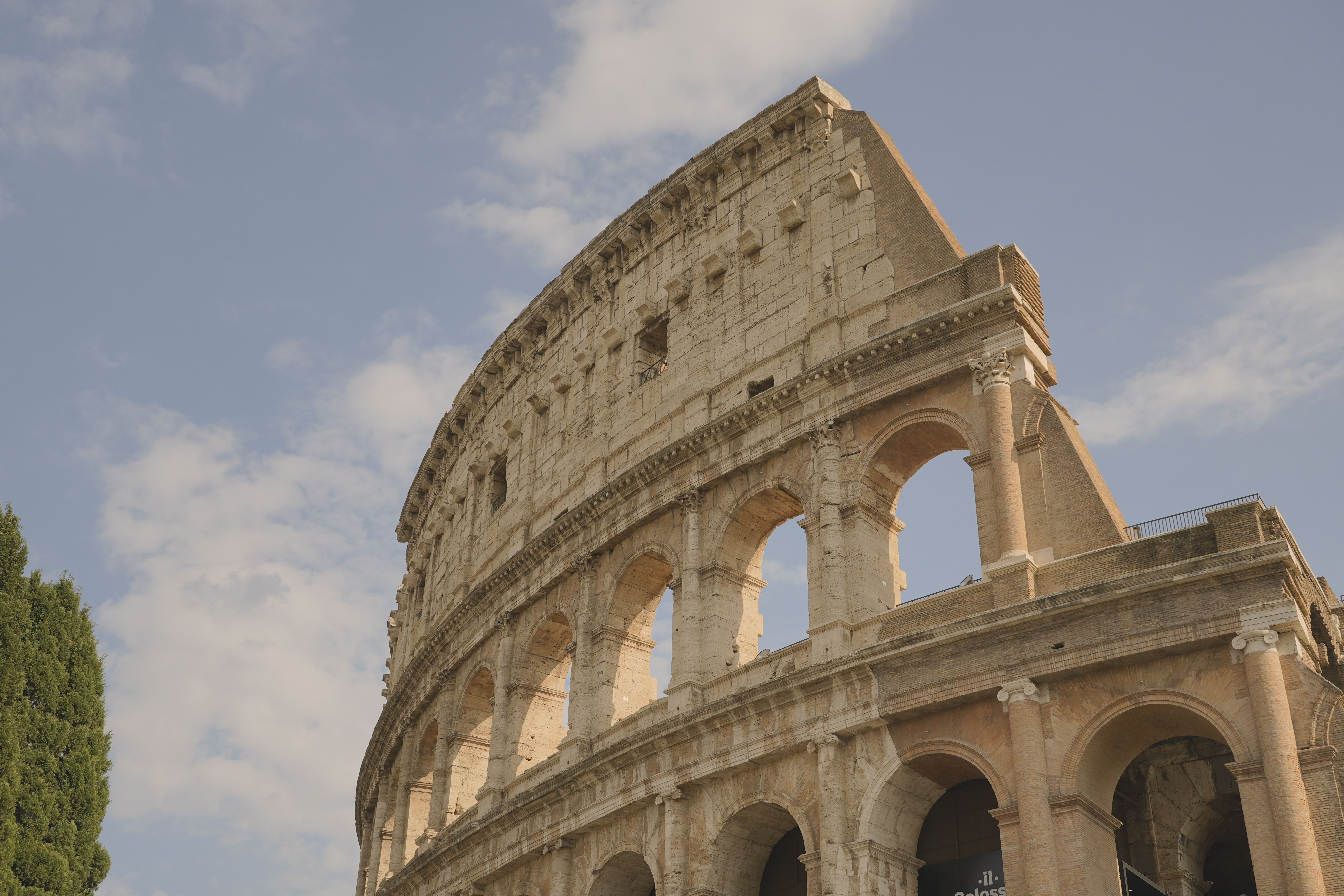 Colosseum in Rome Against a Clear Sky · Free Stock Photo