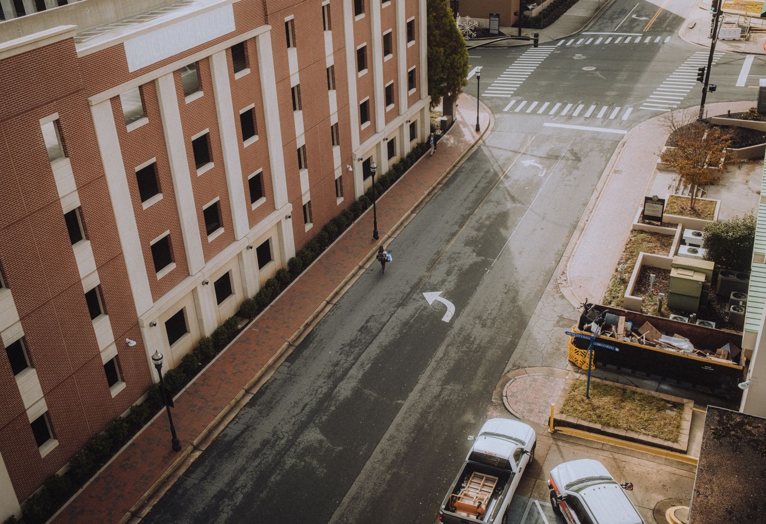 Caistor — student move with boxes and a van