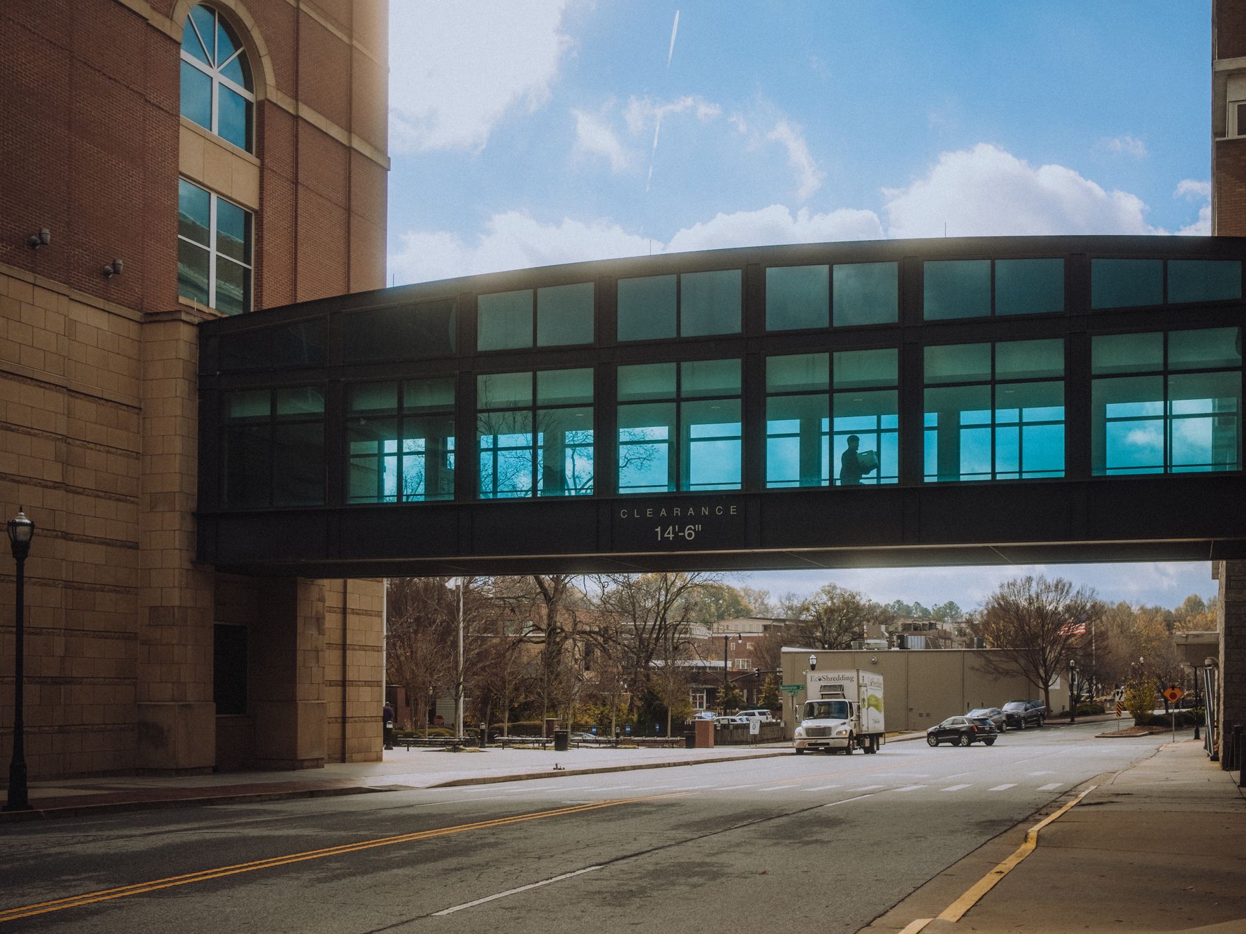Drongan — student move with boxes and a van