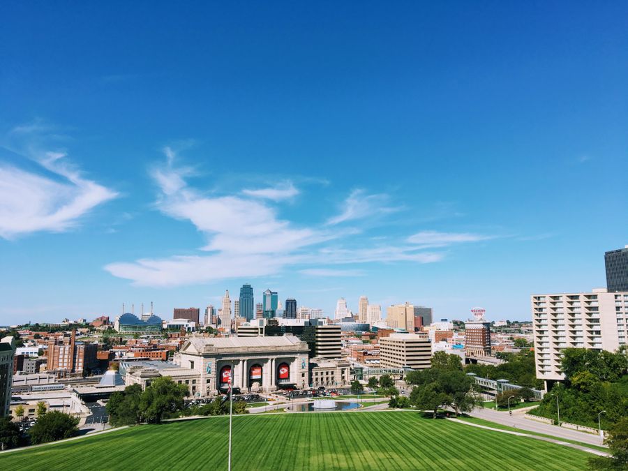 Kansas City metro skyline, selling a home during a divorce across the metro