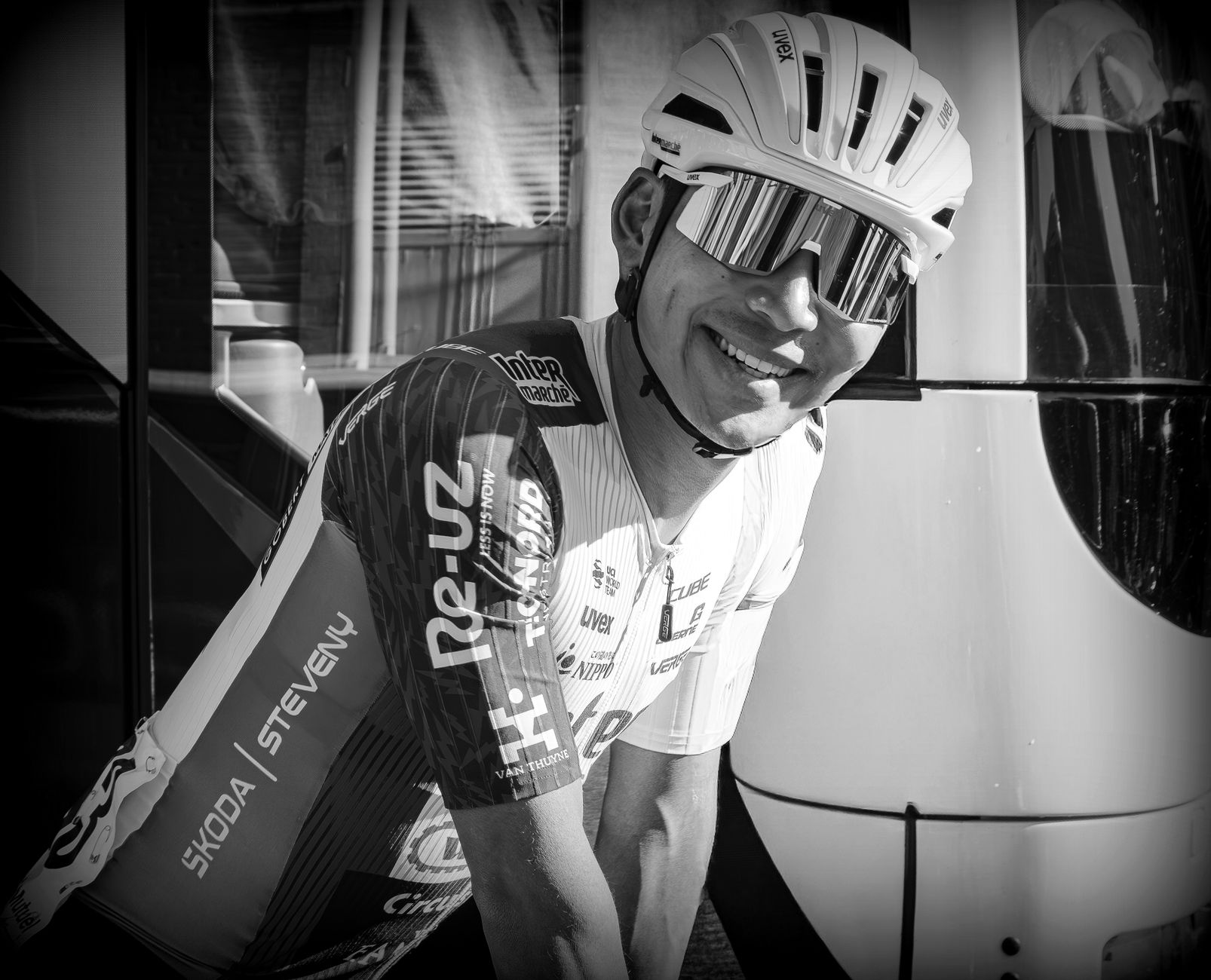 Red Bull-BORA-hansgrohe met speciaal shirt in Tour de France