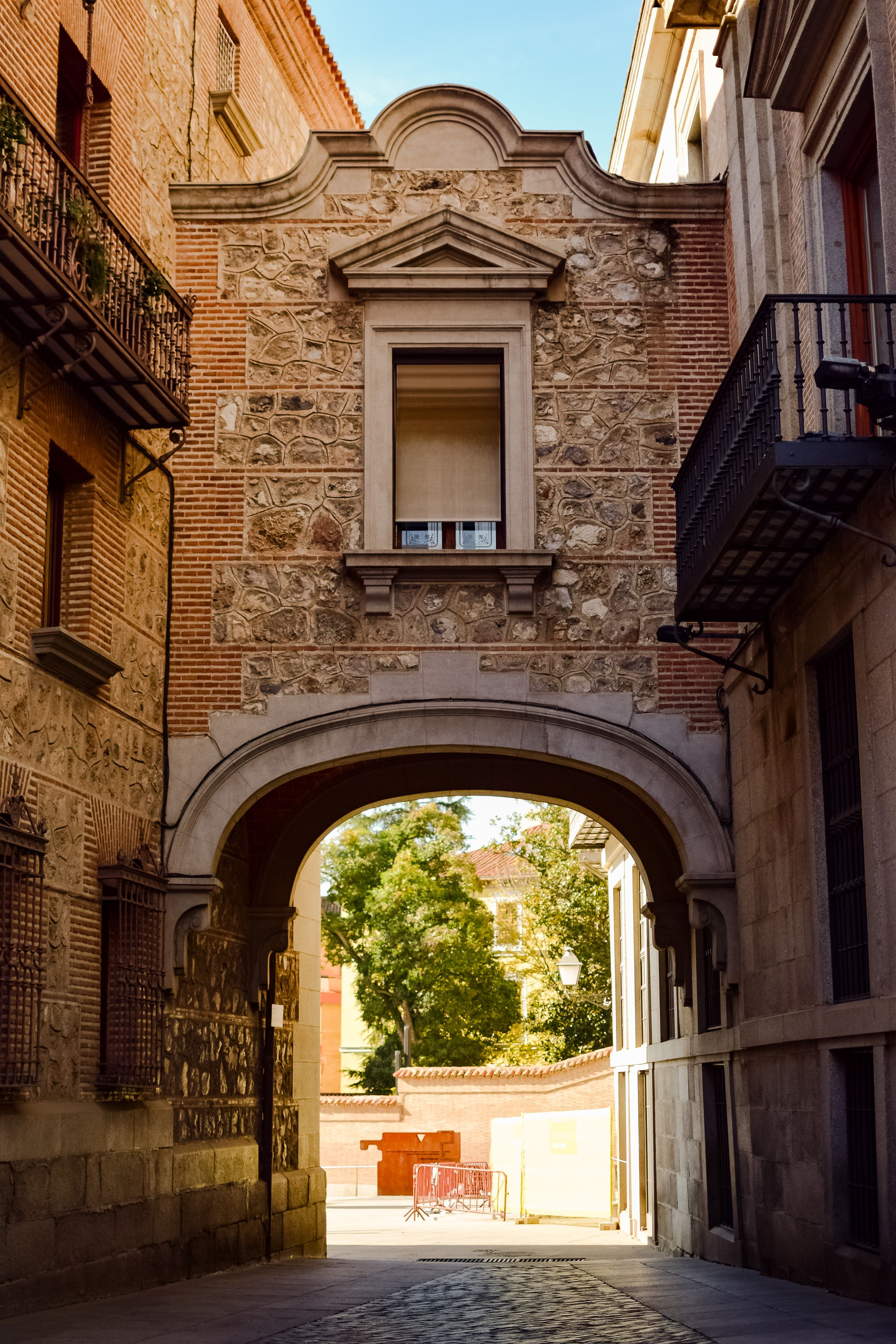 Historic Stone Archway in European City · Free Stock Photo