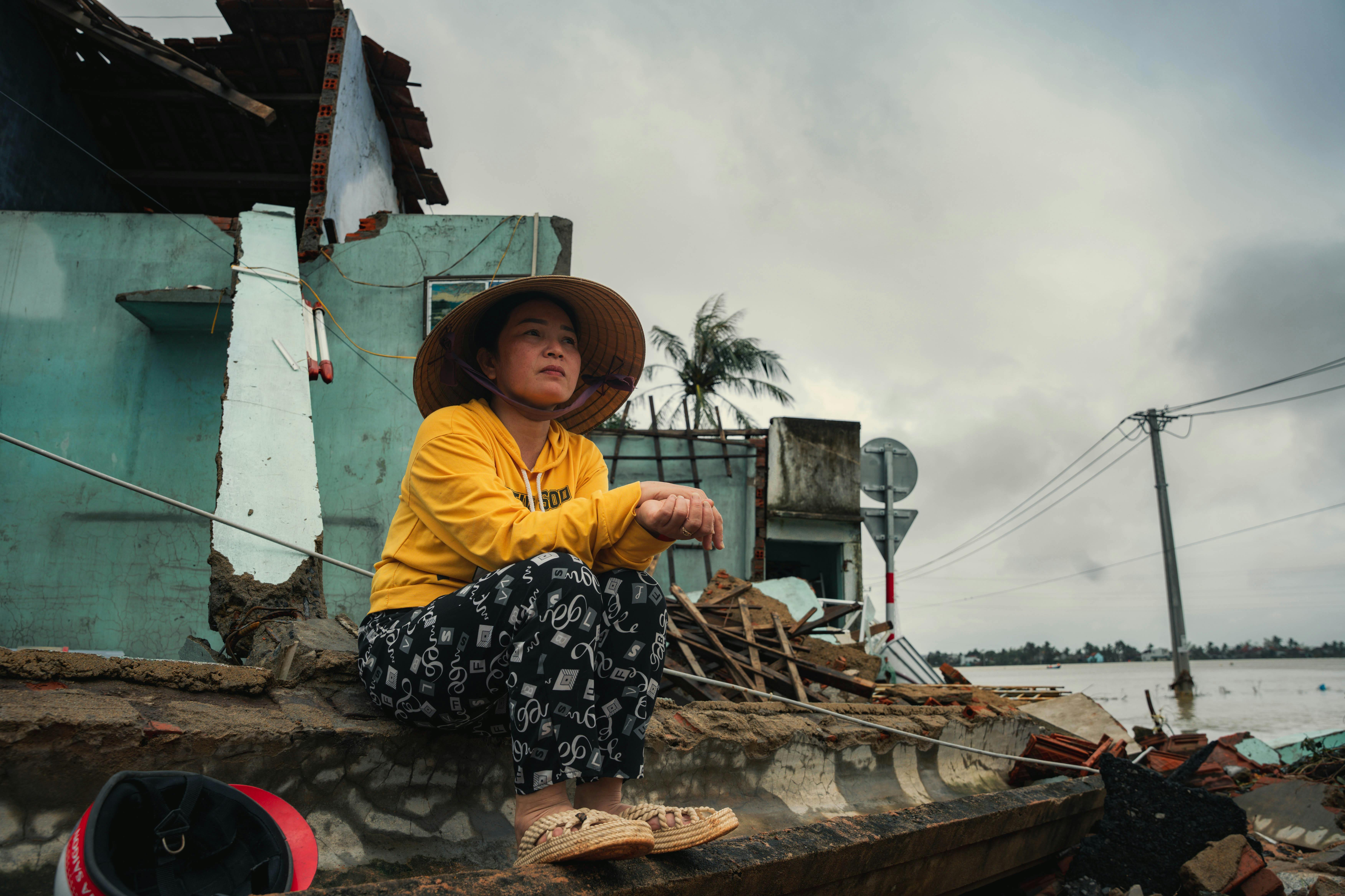 泰國11月政治滿意度下降 洪災影響政府形象與阿努廷支持度