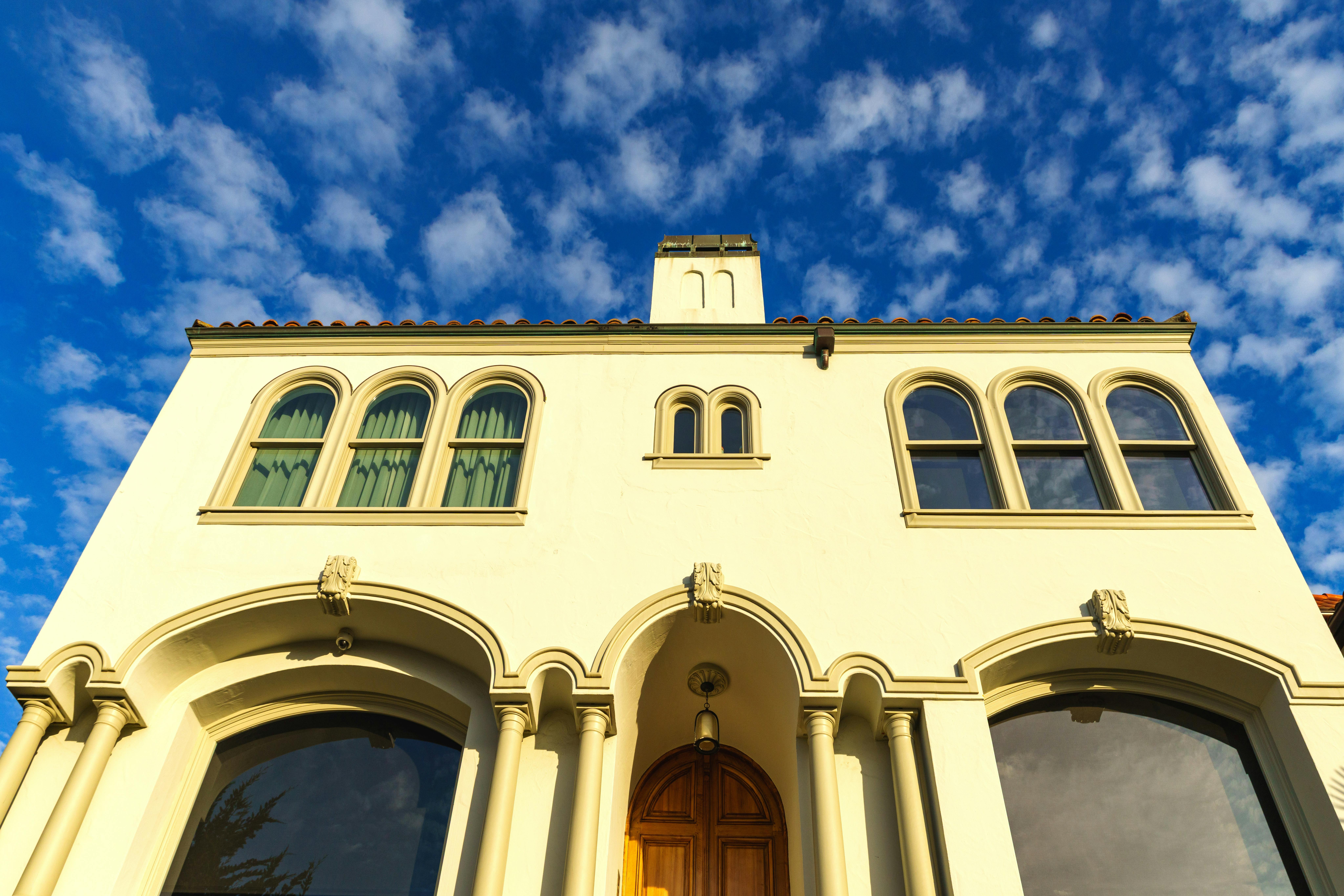 MLS to AI: The real estate acronym decoder every agent needs in 2026 — Photo by Robert So on Pexels