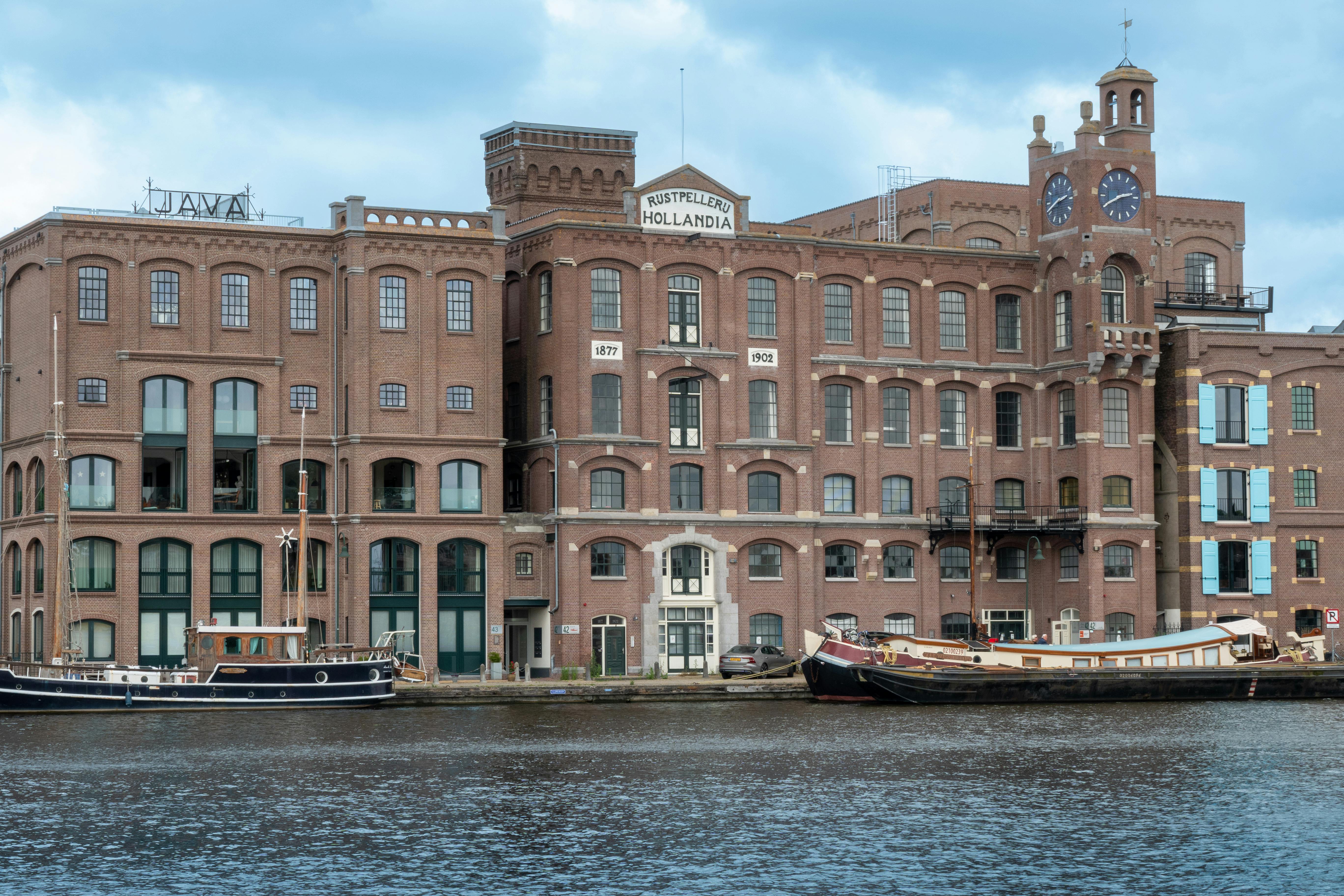 Amivero–Steampunk Joint Venture Secures $25M DHS OPR Task for Process Optimization Work — Photo by Peter Vercoelen on Pexels