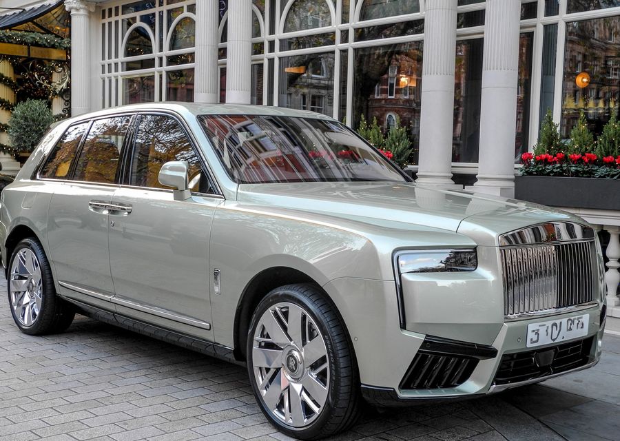 Rolls Royce Cullinan hire Birmingham