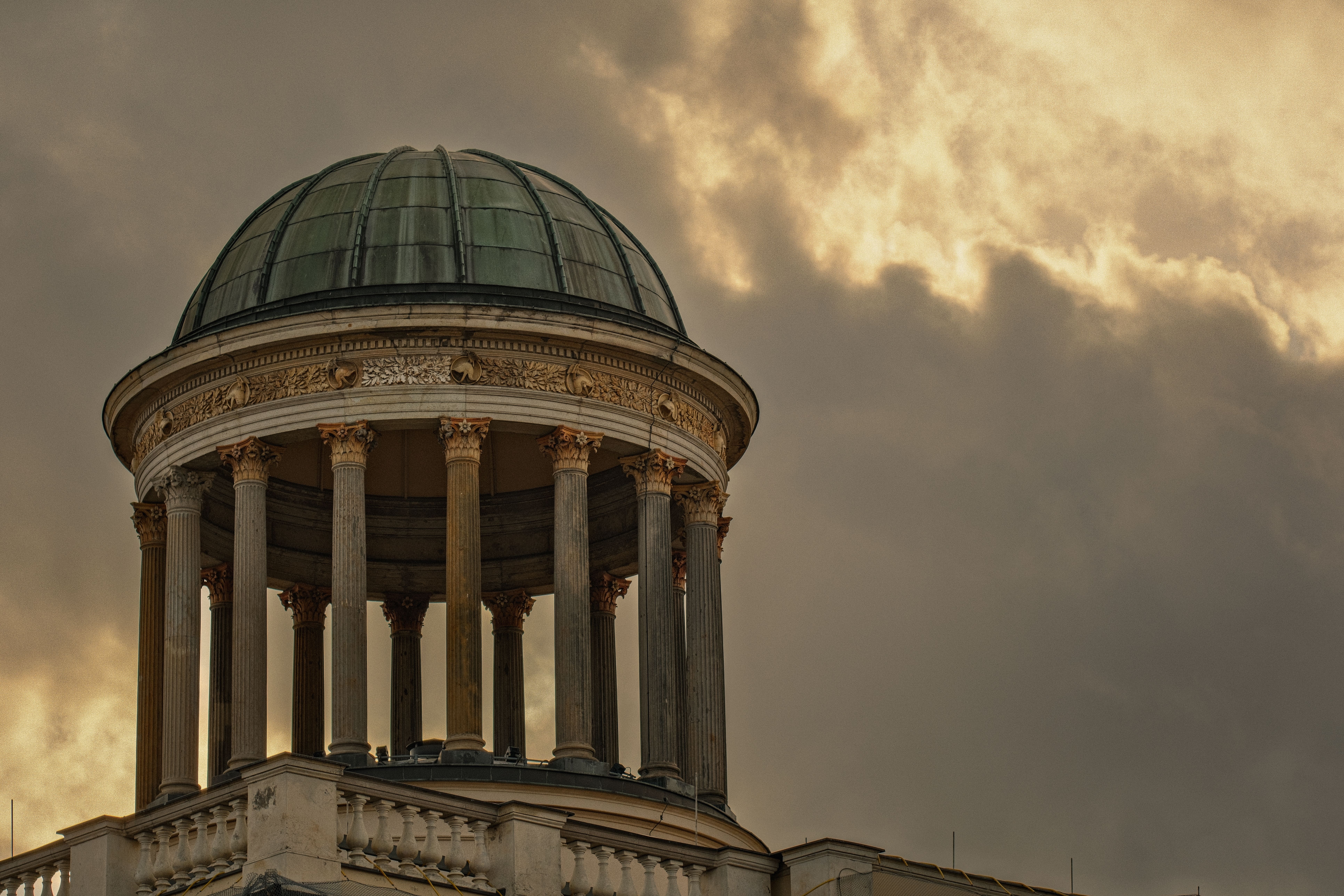 Budapest Hungary Travel Guide for Indians: Baths, Bridges and Ruin Bars