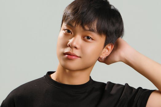 Free stock photo of ảnh thời trang, áo thun đen, asian male