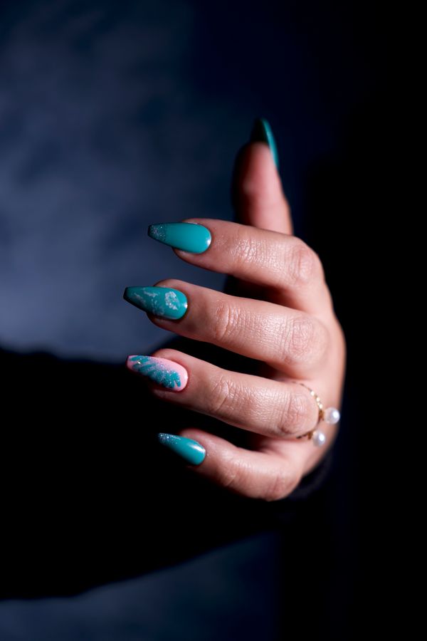 Elegant turquoise nail art design