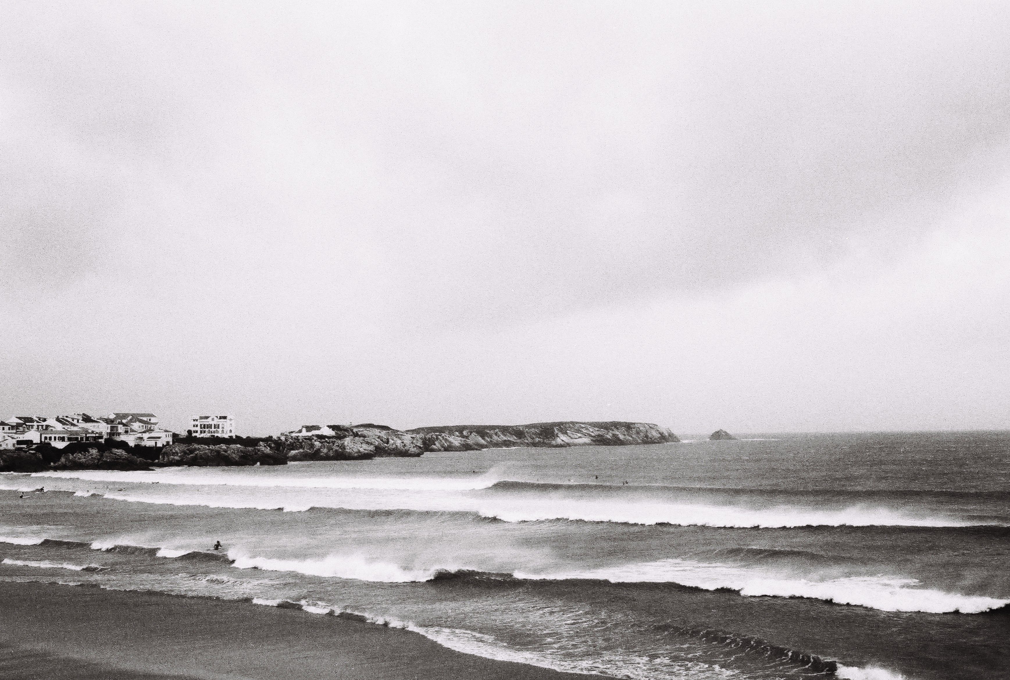Black and White Coastal Landscape with Waves · Free Stock Photo