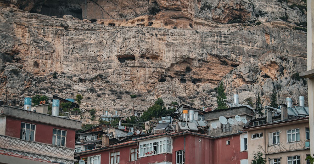 國際:亞洲競技賽南港盛大開幕 中華電信多軌衛星與AI小Q展現頂尖