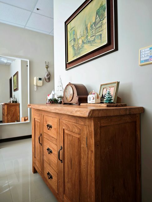 Tủ Bàn Walnut Tối Giản