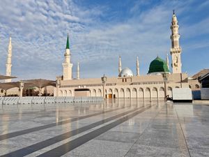 Quraan-e-Paak Ka Aamil Zaheer-e-Millat Hai
