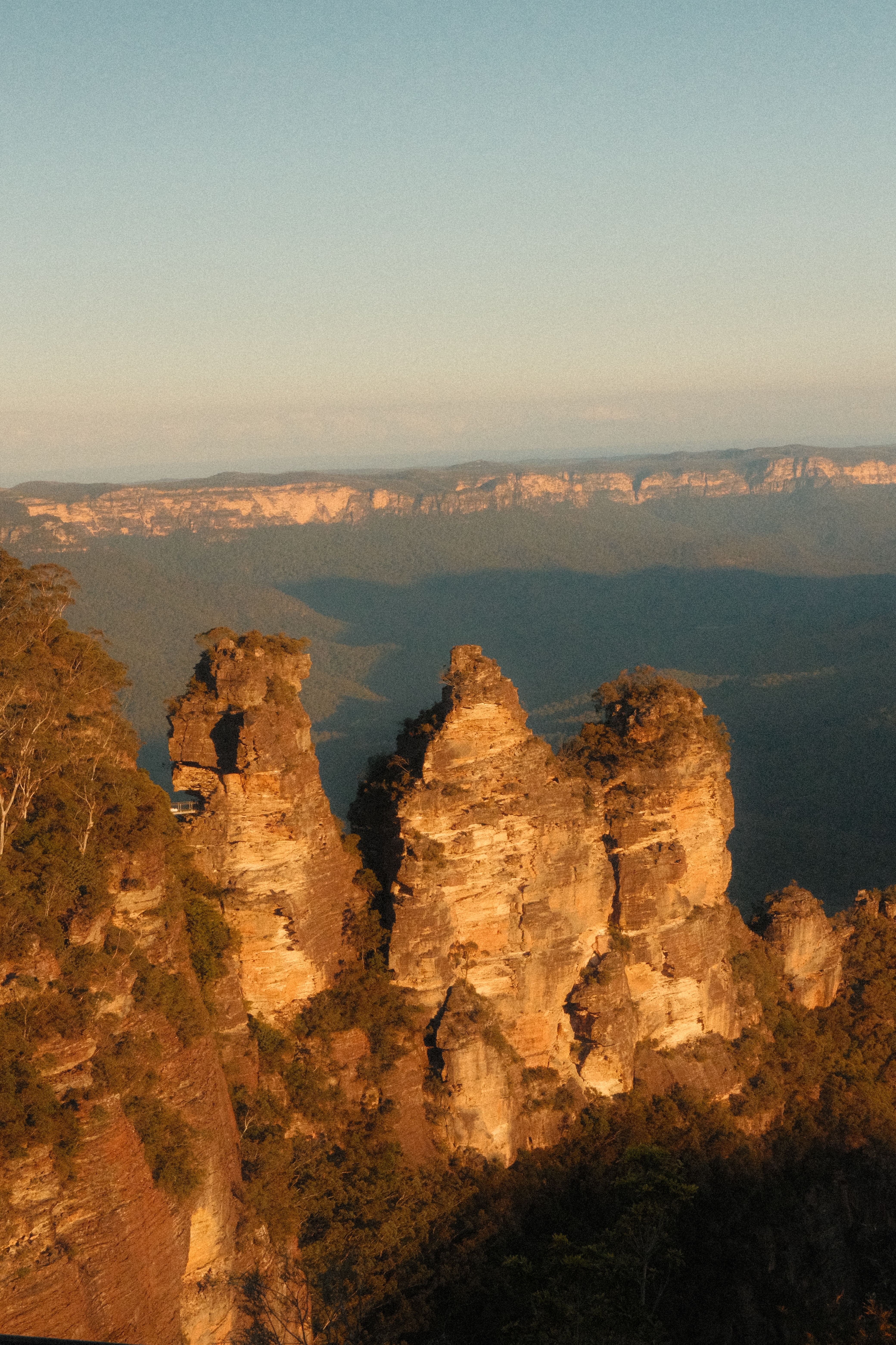 Three Sisters Rock Formation at Sunset · Free Stock Photo