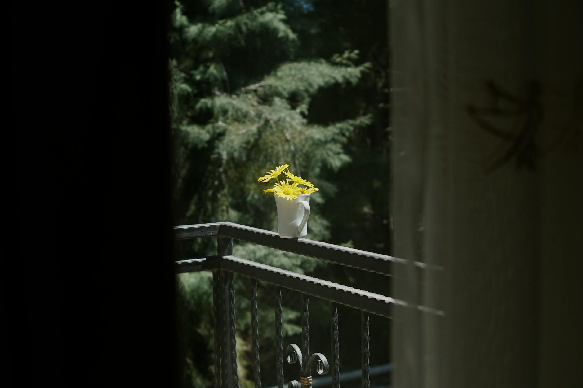 Cum să transformi balconul într-un spațiu relaxant și funcțional