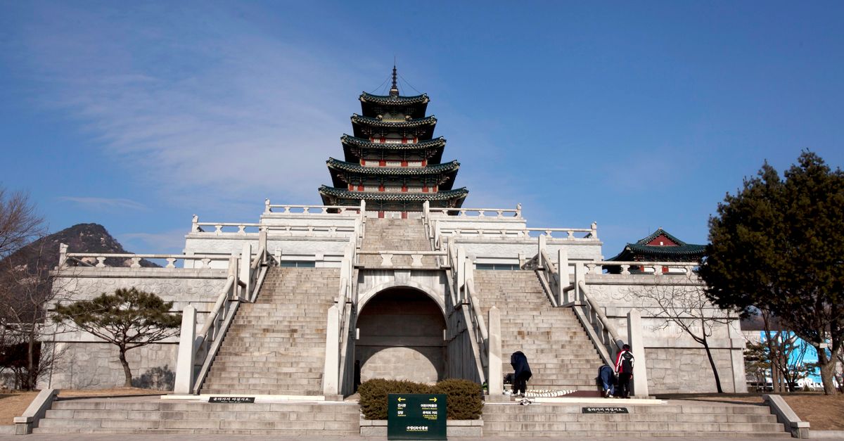 Beautiful view of the National Folk Museum of Korea pagoda on a sunny day. visual (Photo: Jeffry Surianto / Pexels)