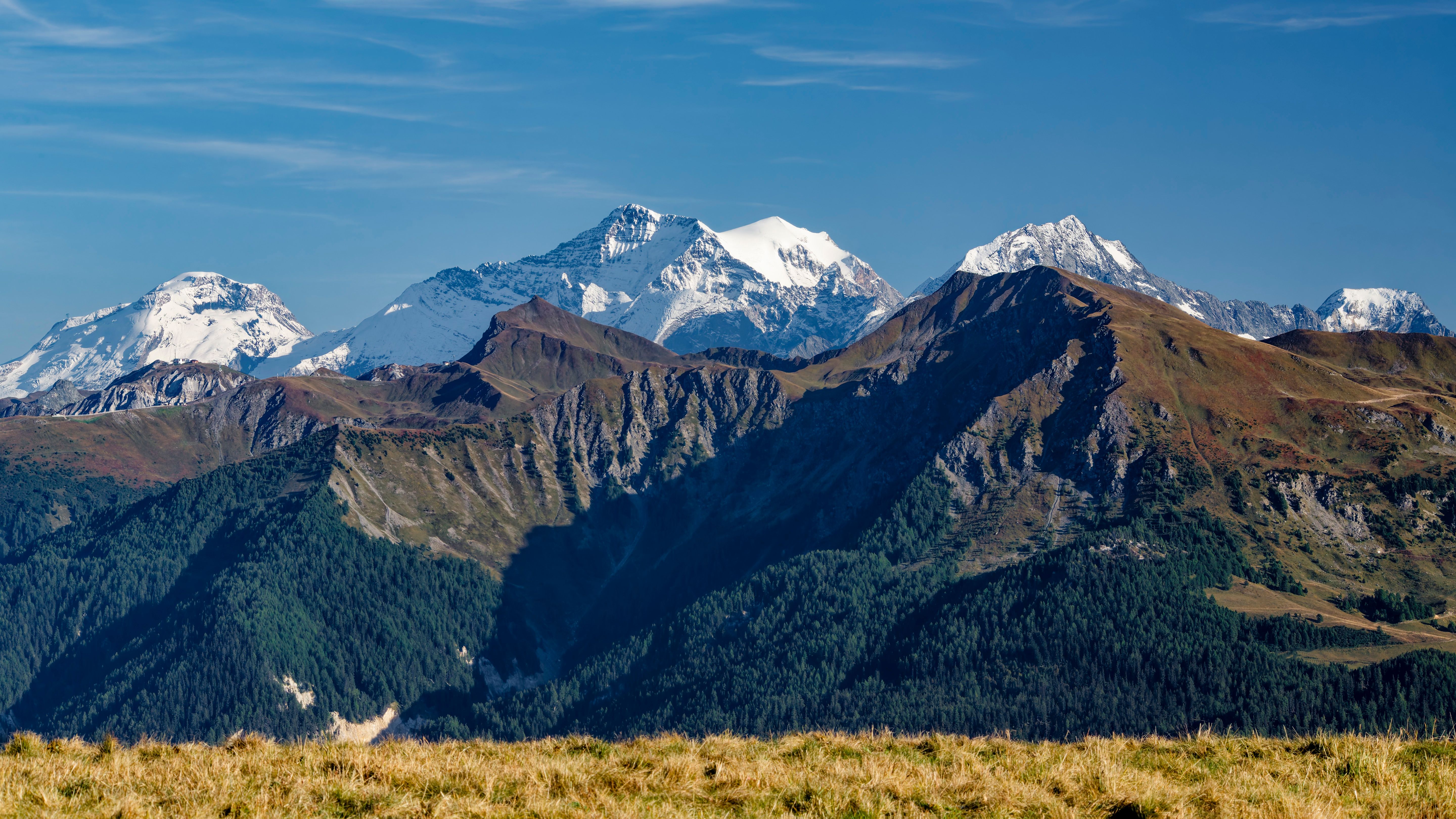 Stunning Alpine Landscapes with Snow Capped Peaks · Free Stock Photo