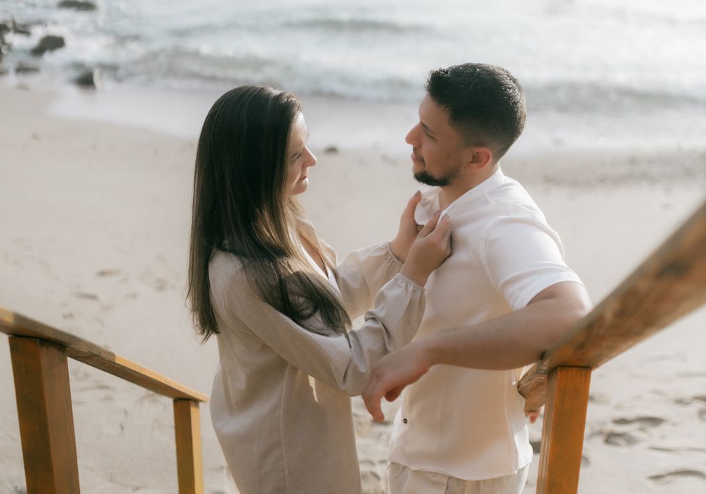 Online dating: starting a conversation on a niche platform