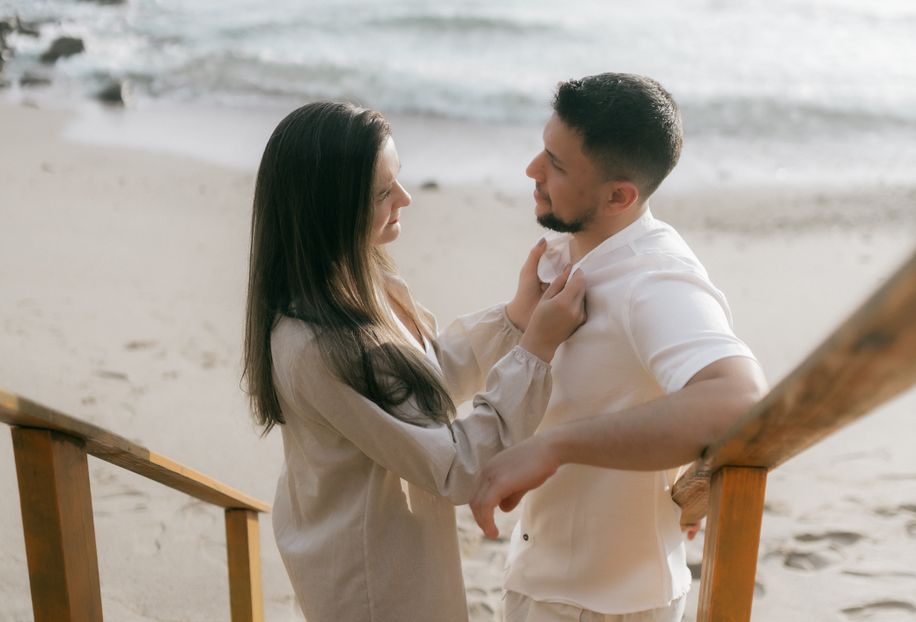 Online dating: starting a conversation on a niche platform