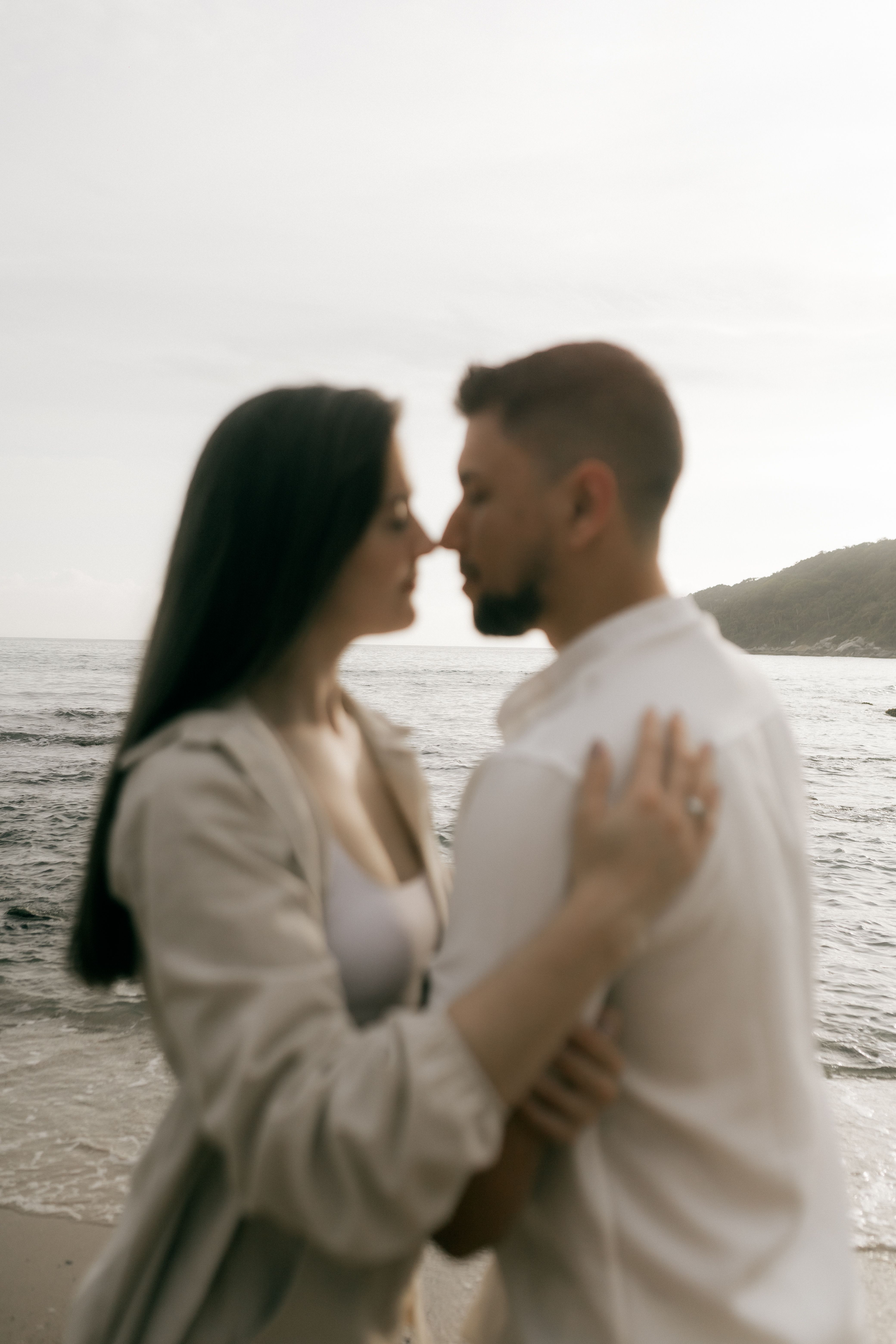 Online dating: starting a conversation on a niche platform