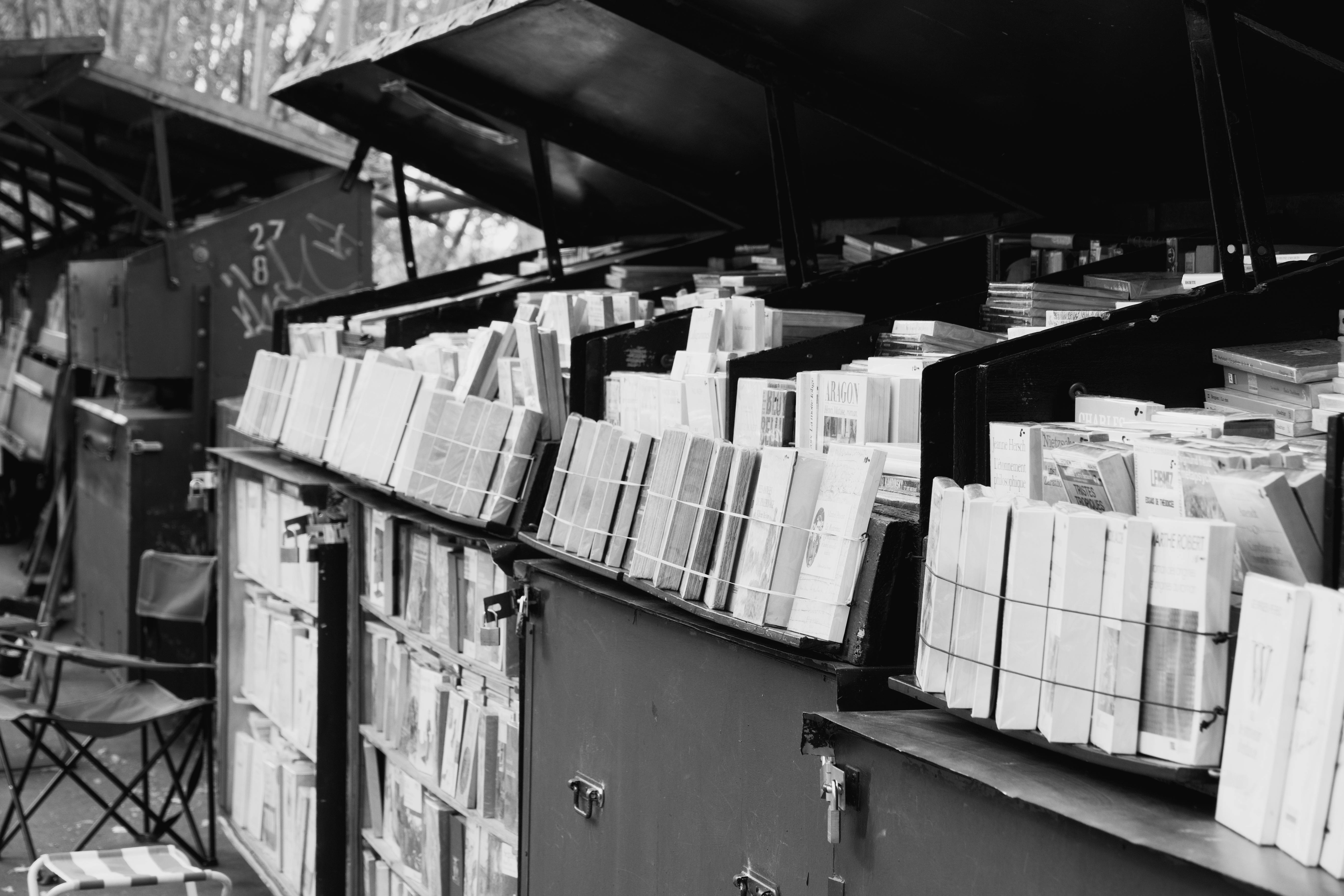 ورش الحدادة | كلمات ثانوية: أوامر، قطع، مخزون، فواتير