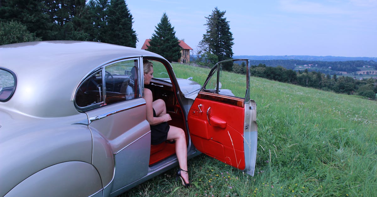 國際:白銀價格飆升逼近歷史高點 美就業數據疲軟助推降息預期