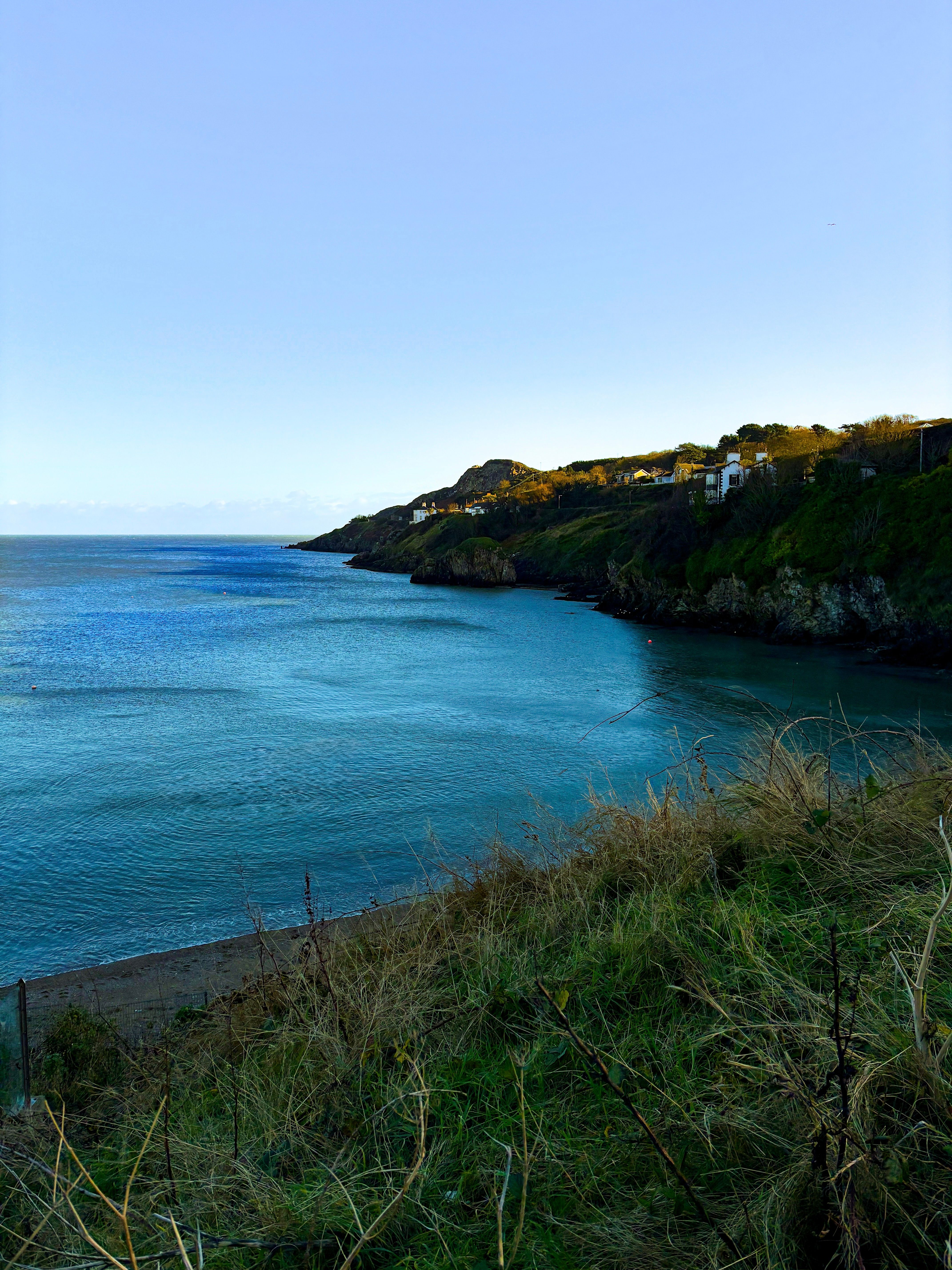 Scenic Coastal View with Cliffs and Ocean · Free Stock Photo