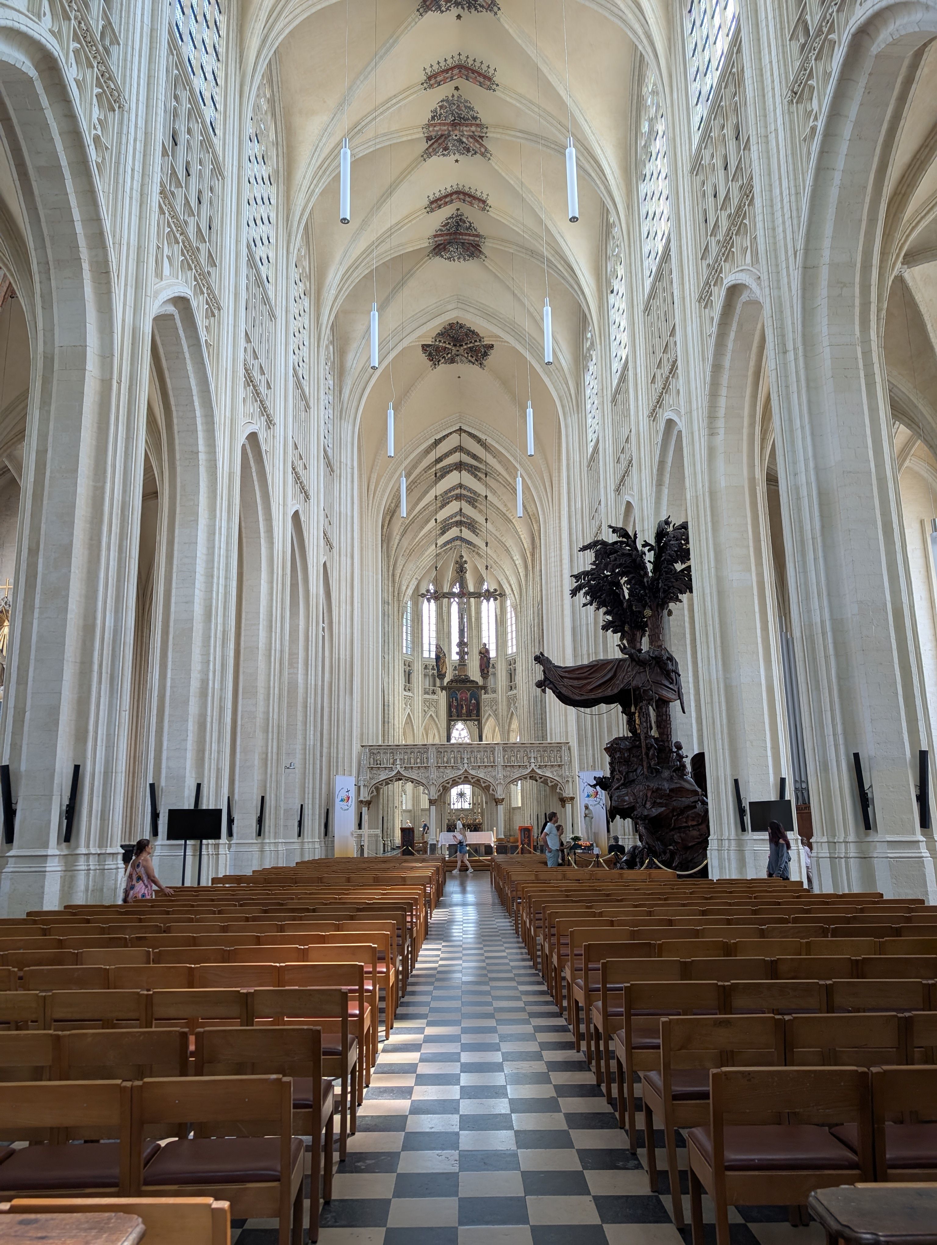 Gothic Cathedral Interior with Vaulted Ceilings · Free Stock Photo