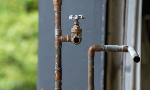 Industrial water pipe with valve
