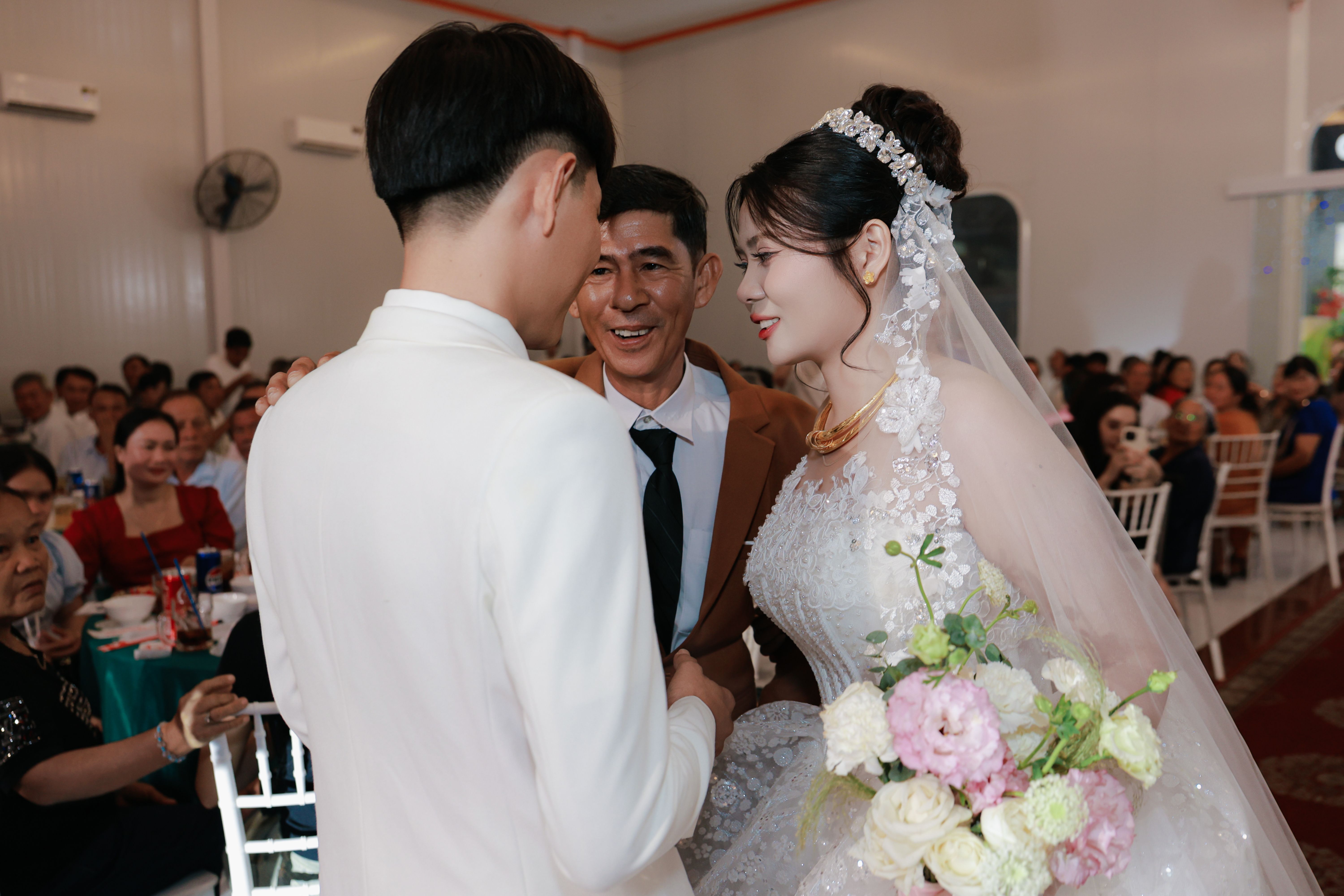 婚姻不是终点站 揭秘婚后关系崩塌 情感配图