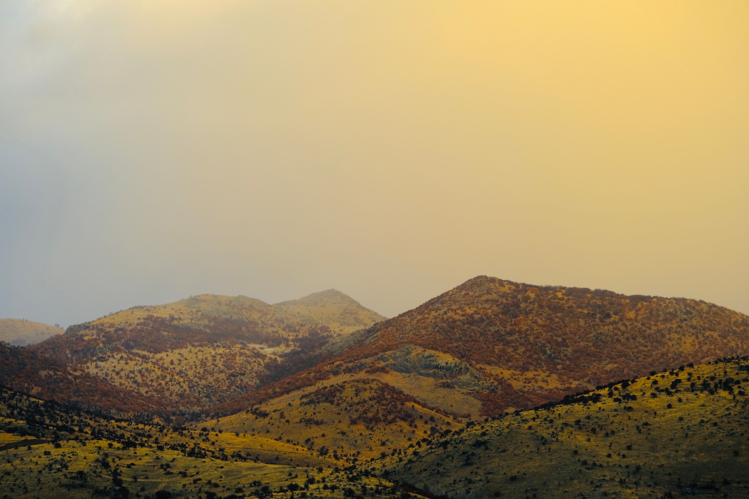 Scenic Mountain Landscape at Dusk with Autumn Colors · Free Stock Photo