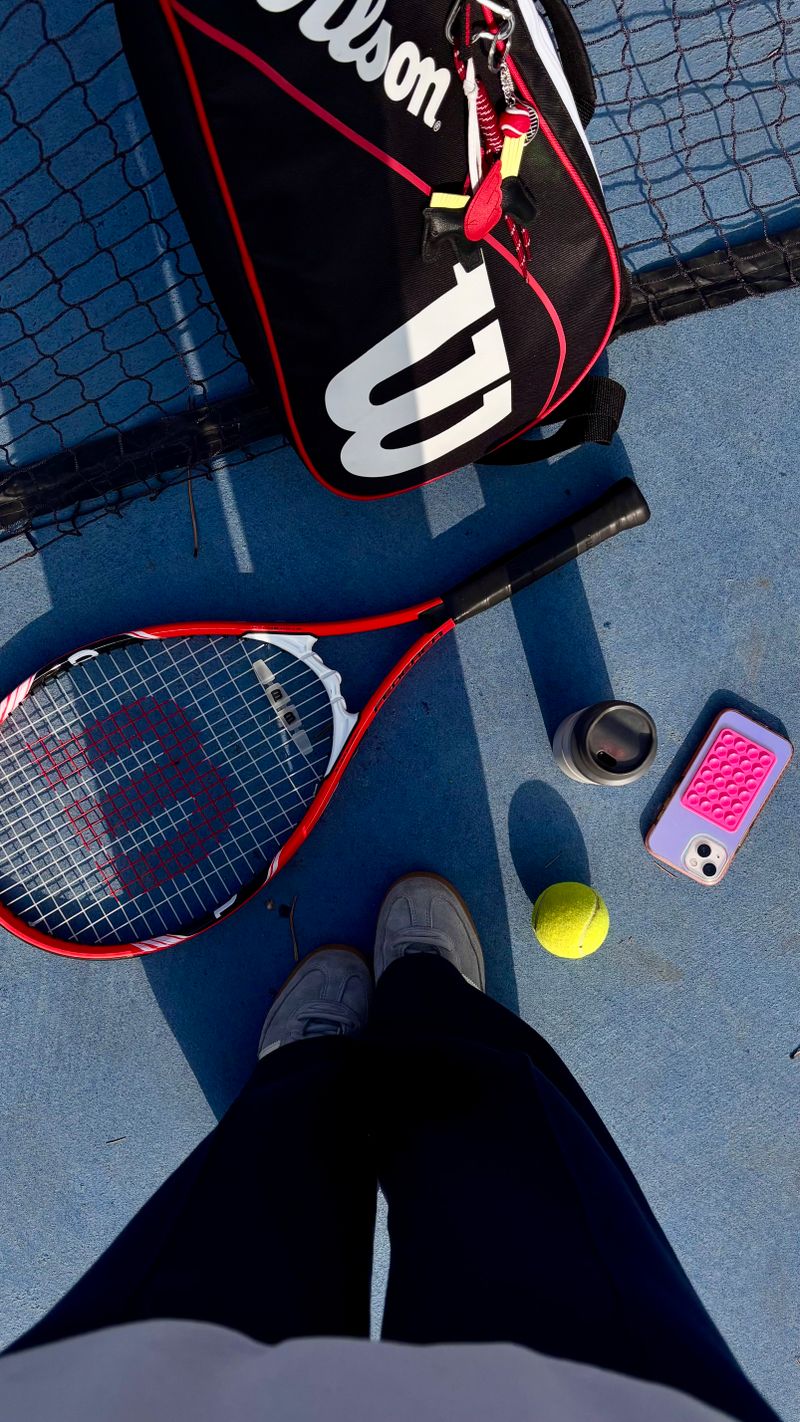 Kit esportivo de tenis com raquete e acessorios