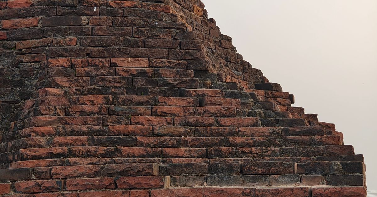 Pyramide Brick Ancient Brick Pyramid Structure in Natural Light · Free Stock Photo
